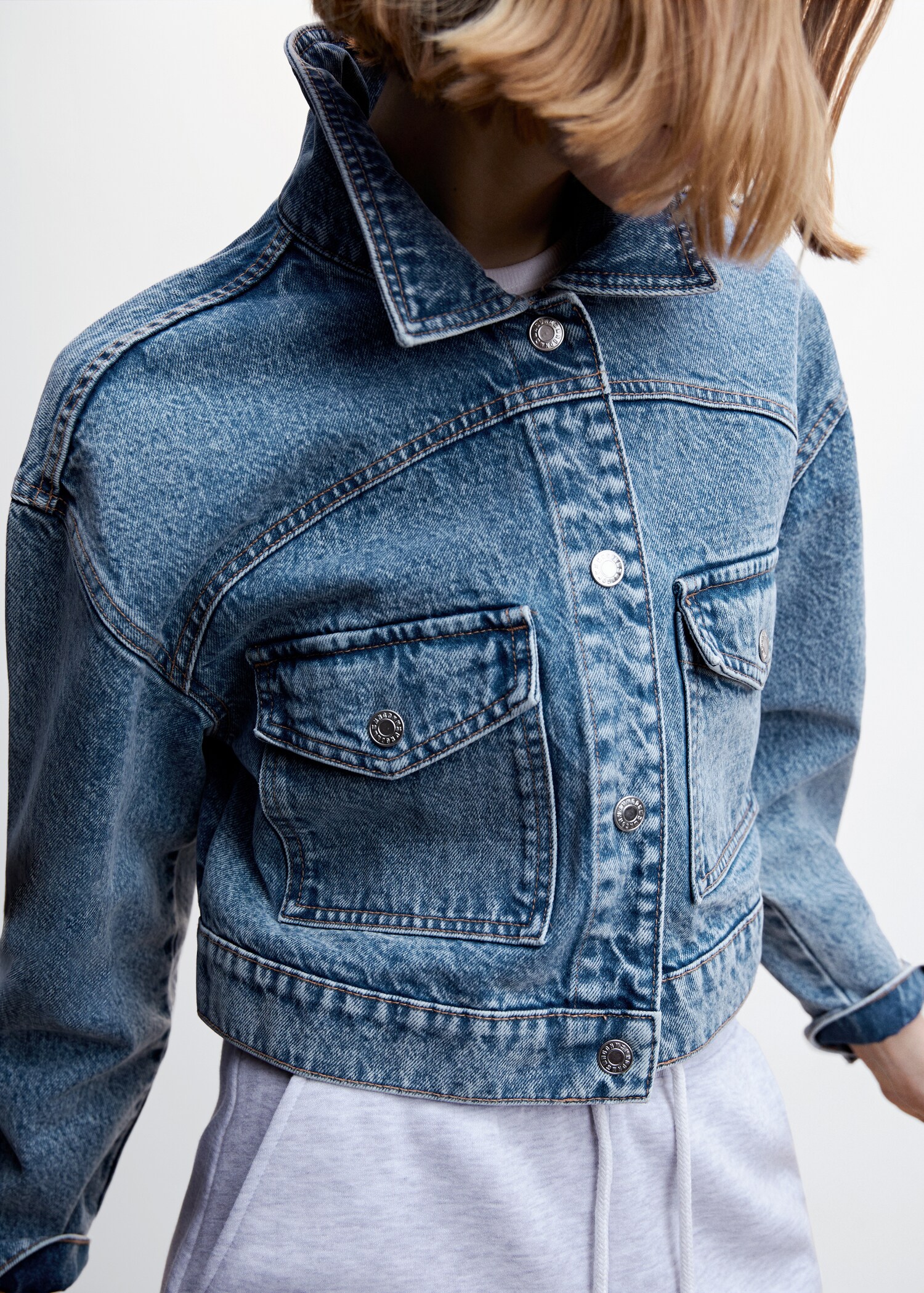 Pocketed denim jacket - Details of the article 6