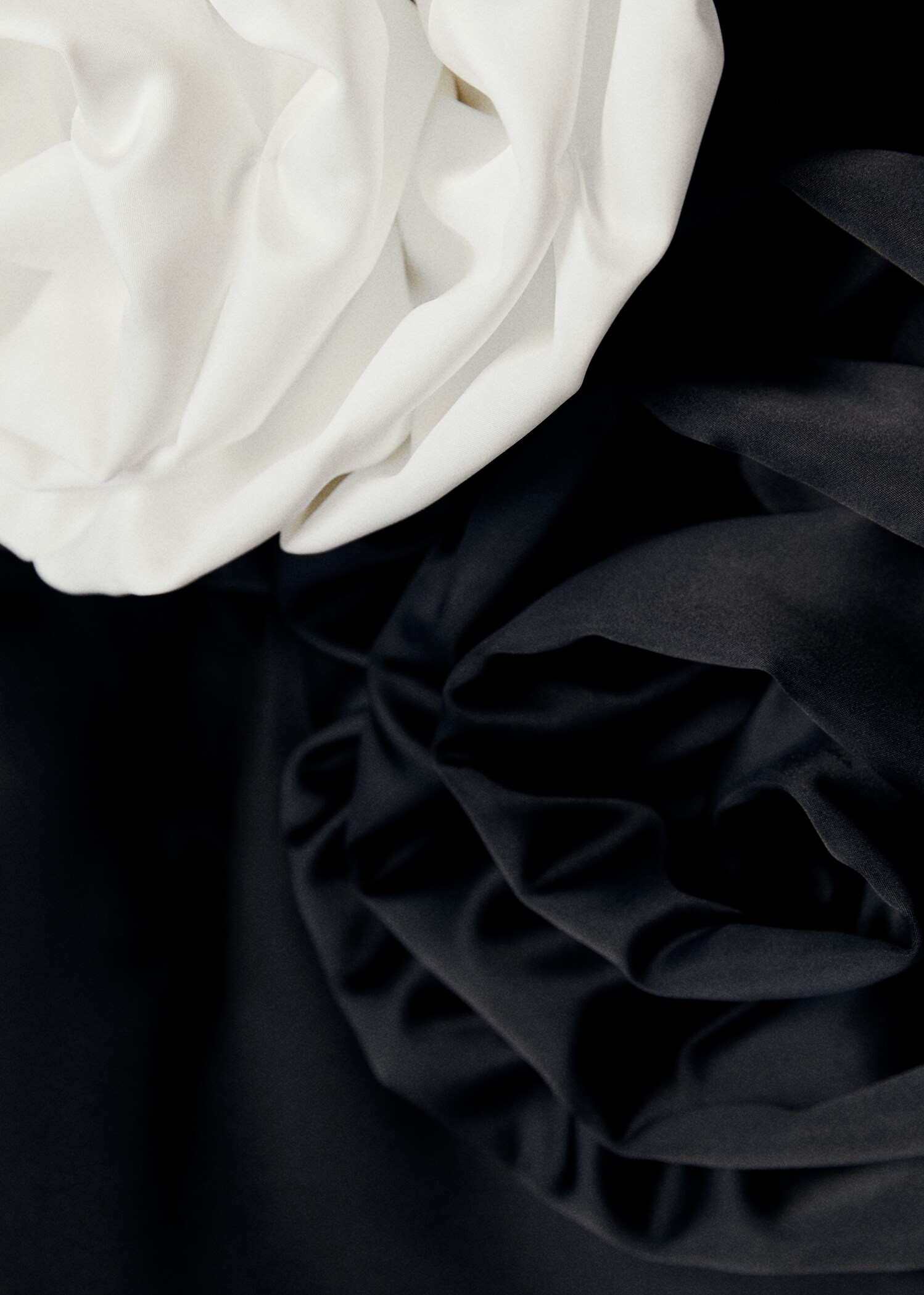 Zweifarbiges Kleid mit Maxi-Blumen - Detail des Artikels 8