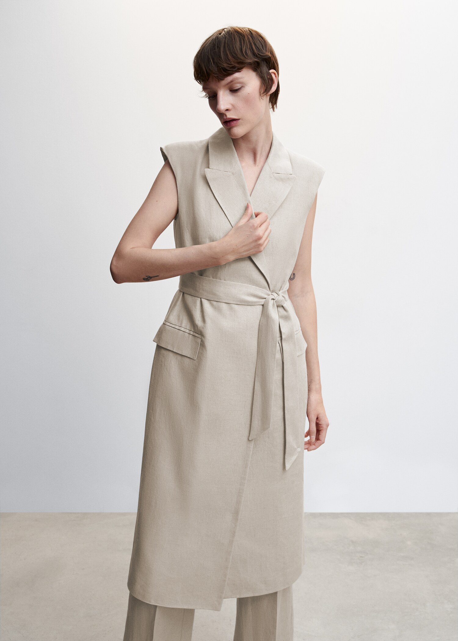 Linen vest with bow - Medium plane