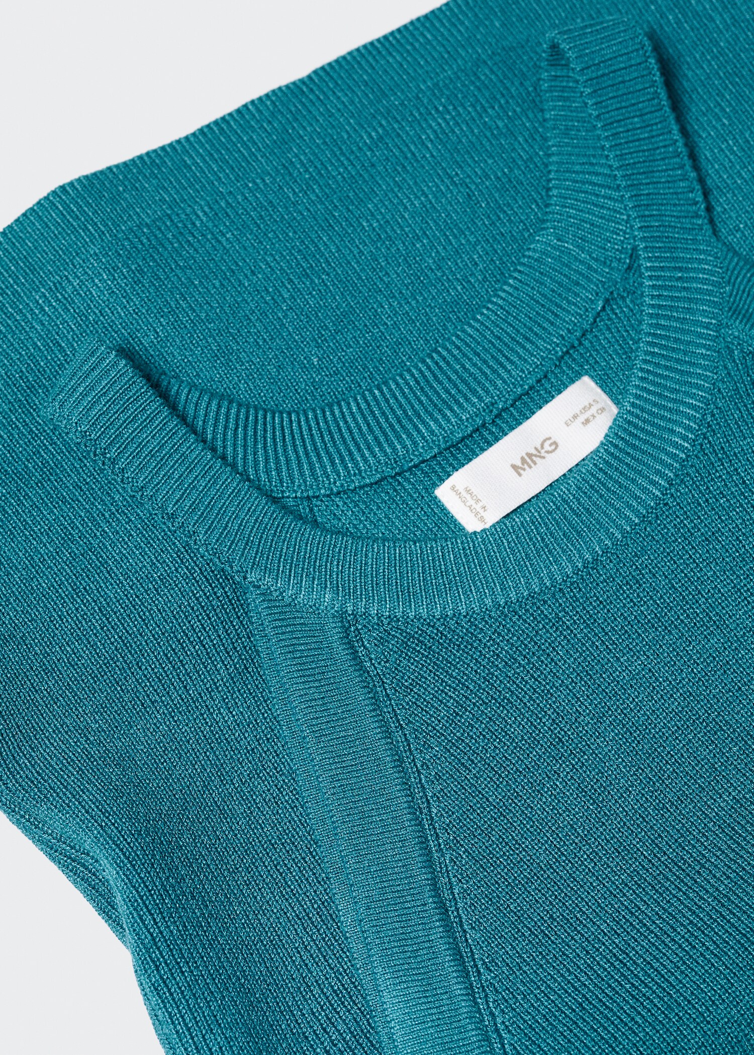 Halter neck top - Details of the article 8