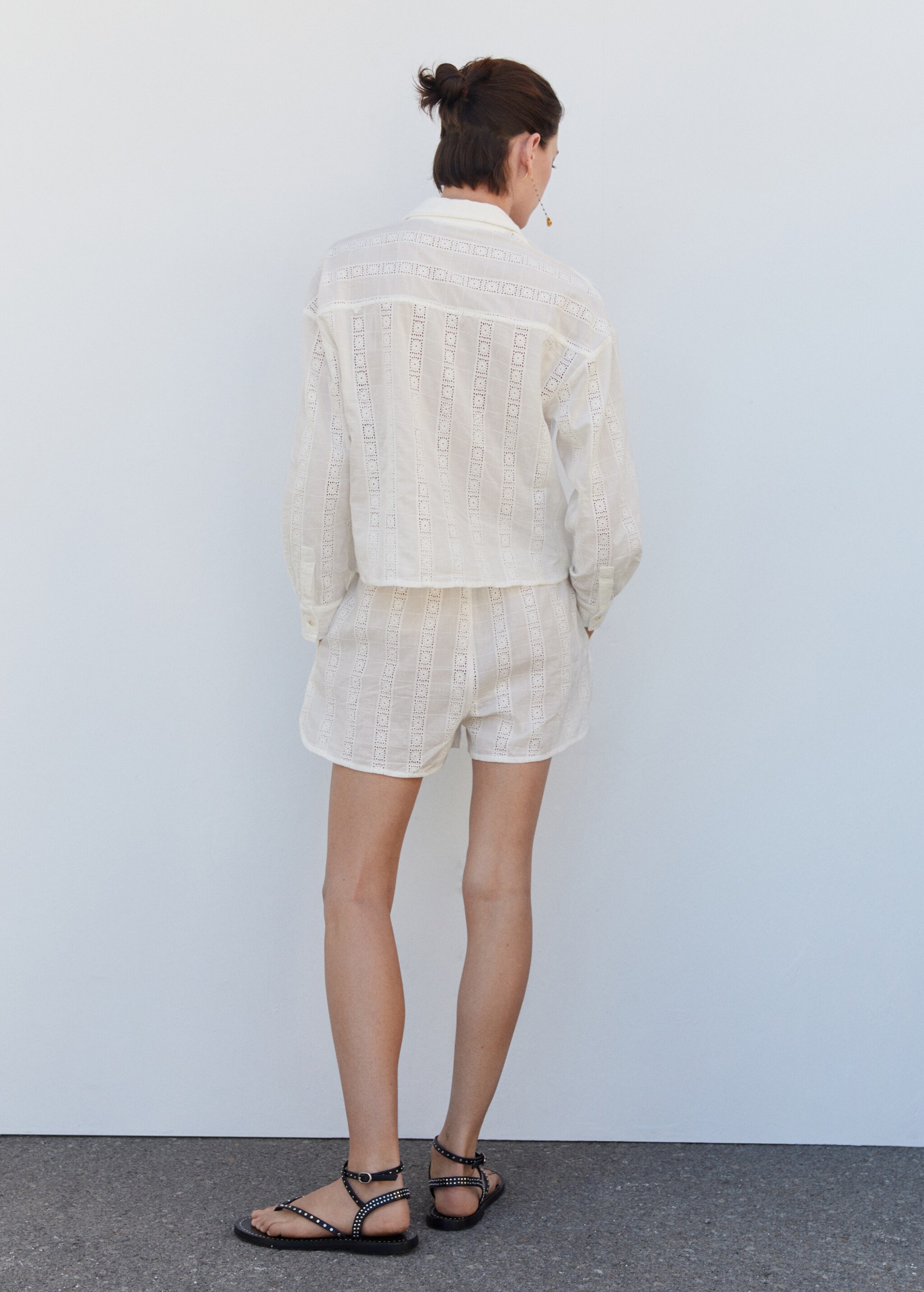 Camisa algodón bordada - Reverso del artículo