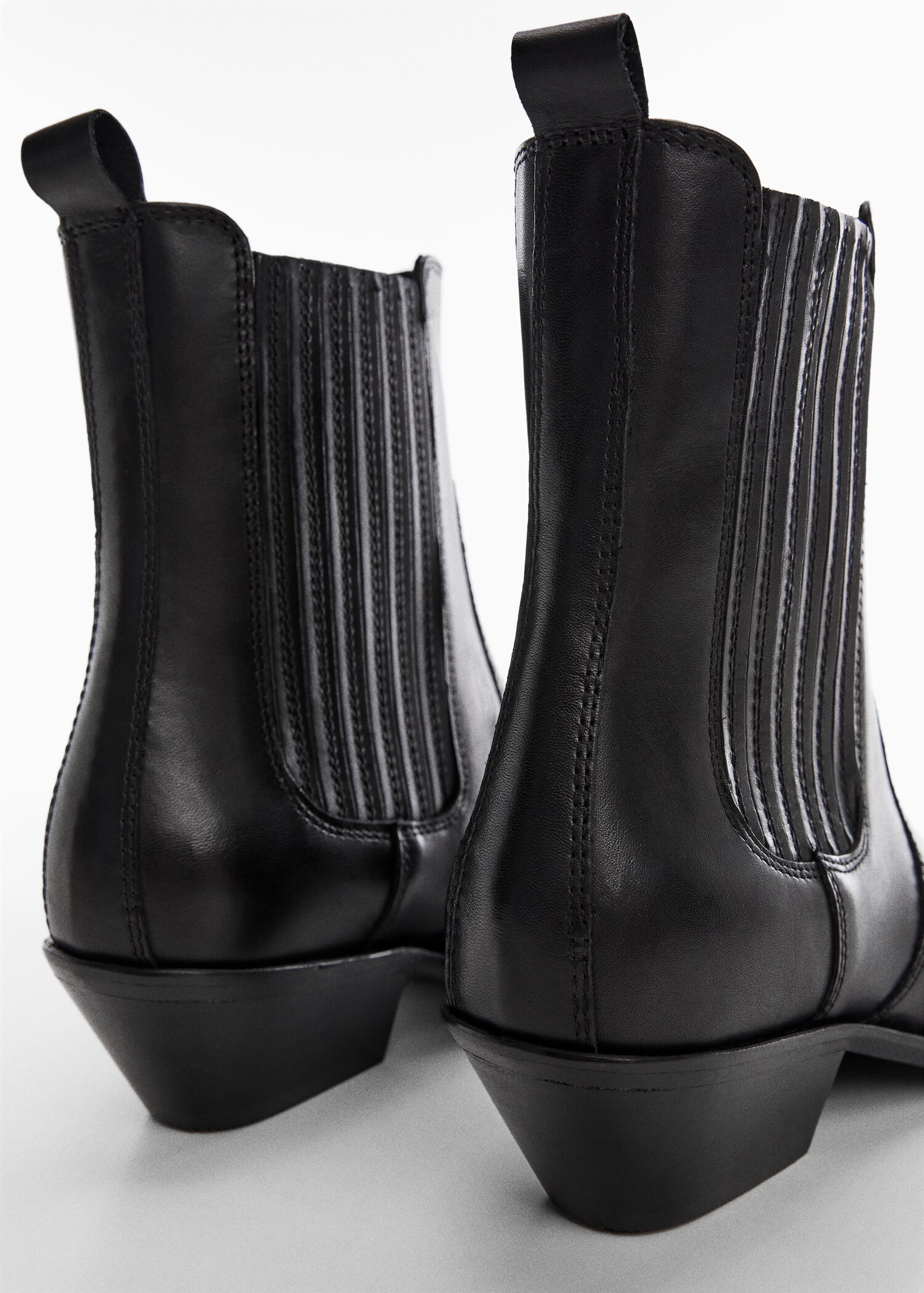 Metallic pointed toe leather ankle boots - Details of the article 1