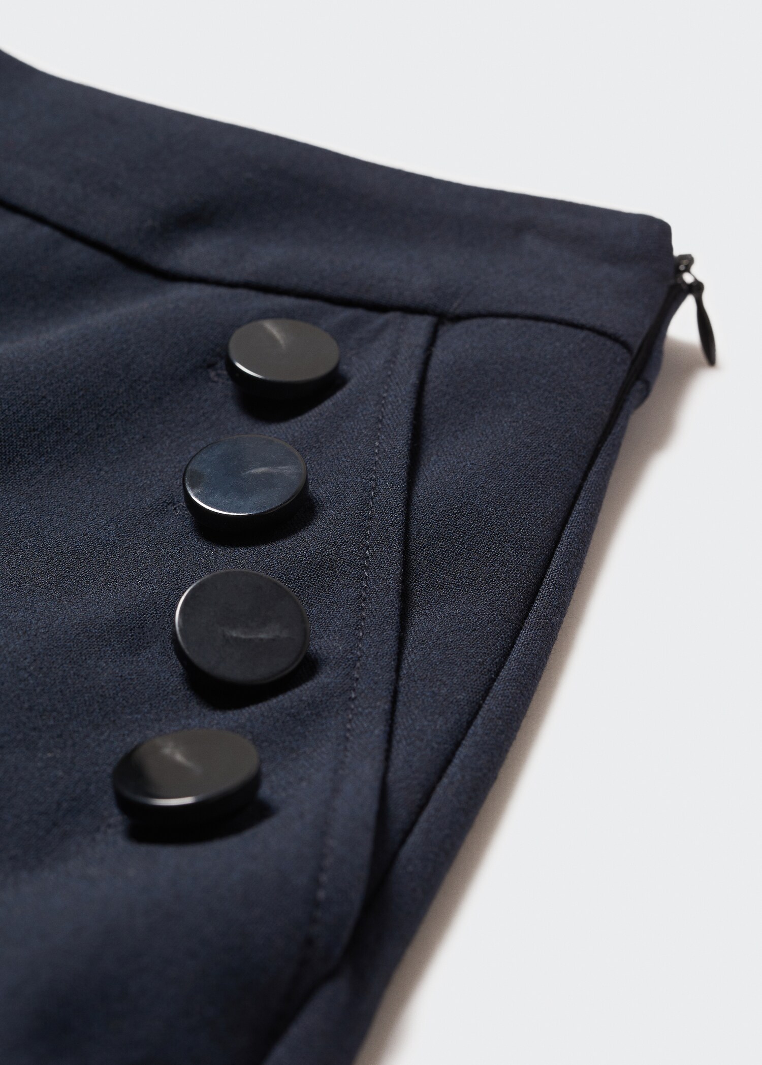 Side buttons trousers - Details of the article 8