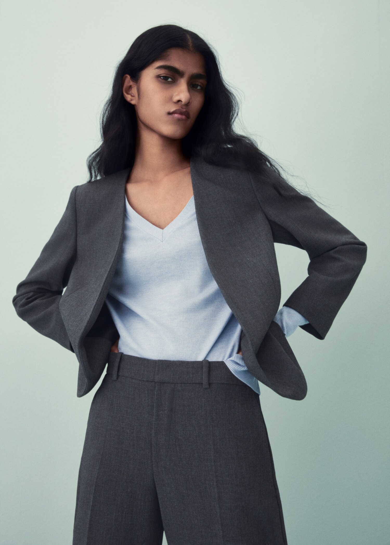 Collarless suit blazer - Details of the article 6