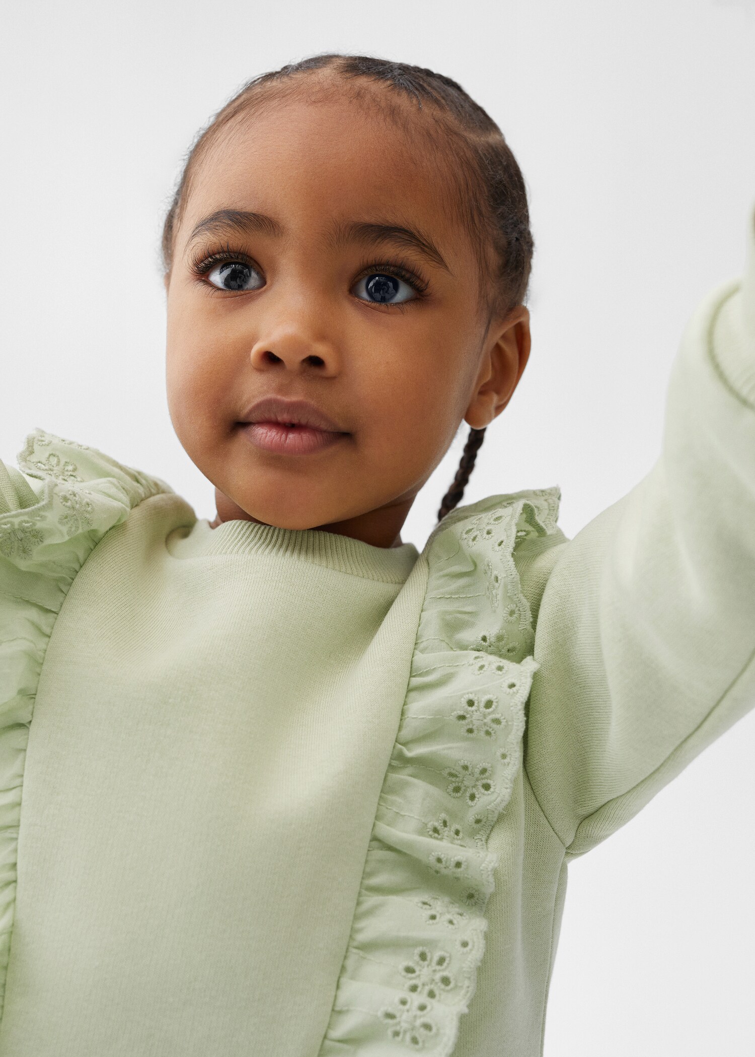 Ruffle sweatshirt with openwork details - Details of the article 1