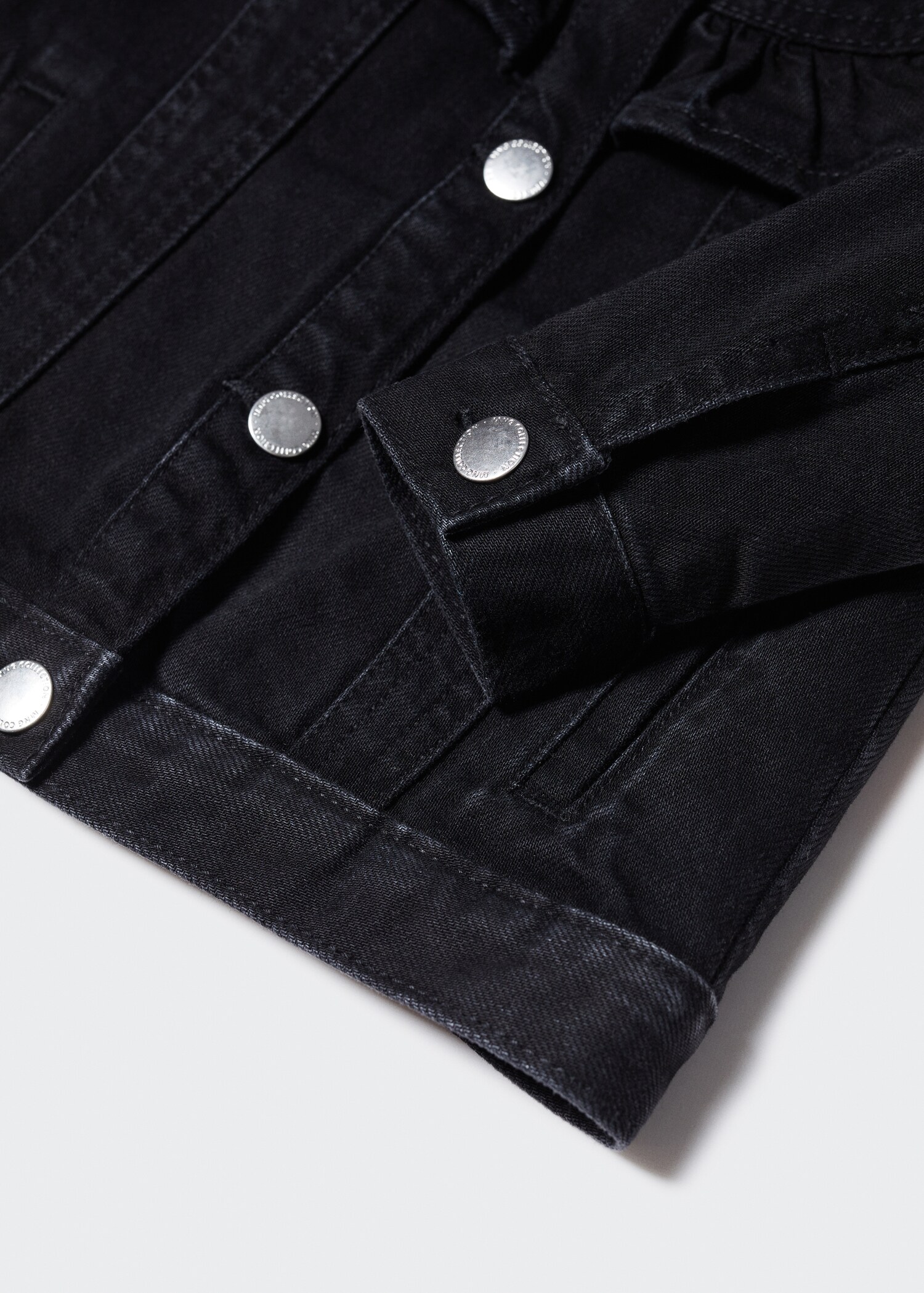 Jeansjacke mit Volantdetails - Detail des Artikels 8