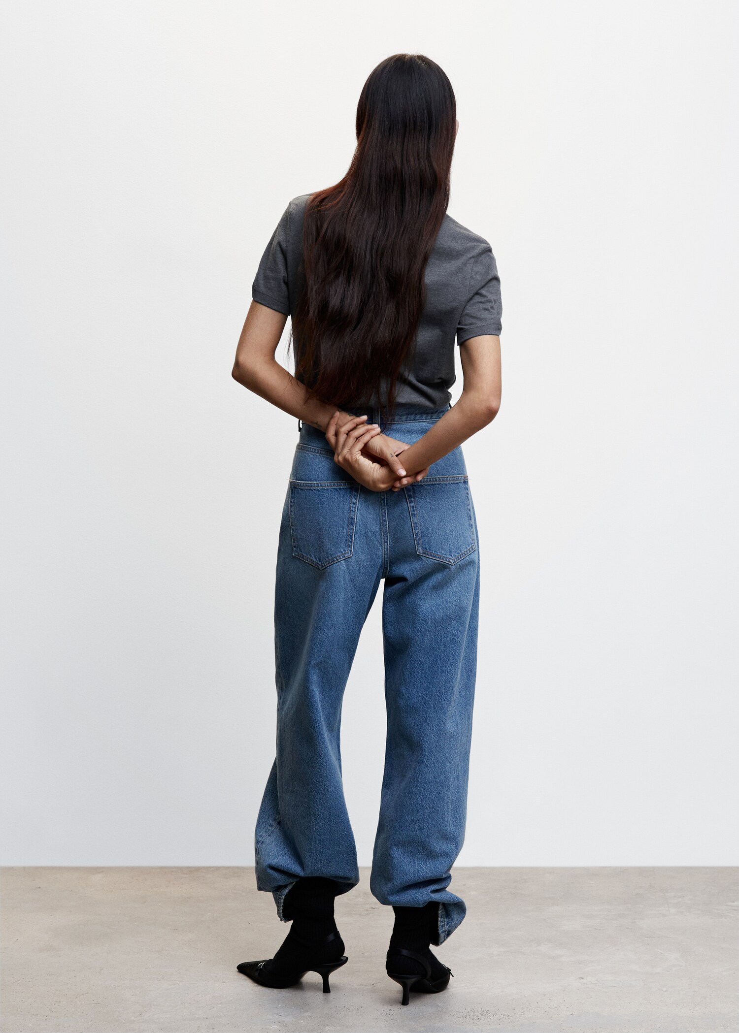 100% cotton t-shirt - Reverse of the article