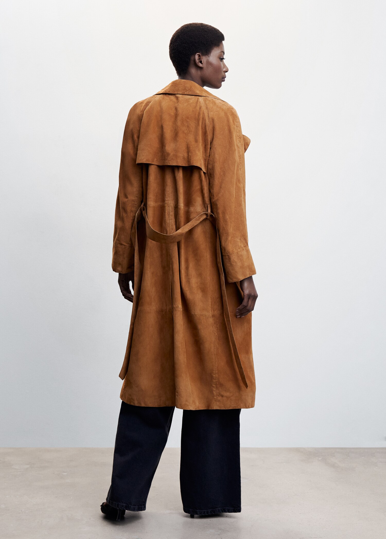 100% leather trench coat - Reverse of the article