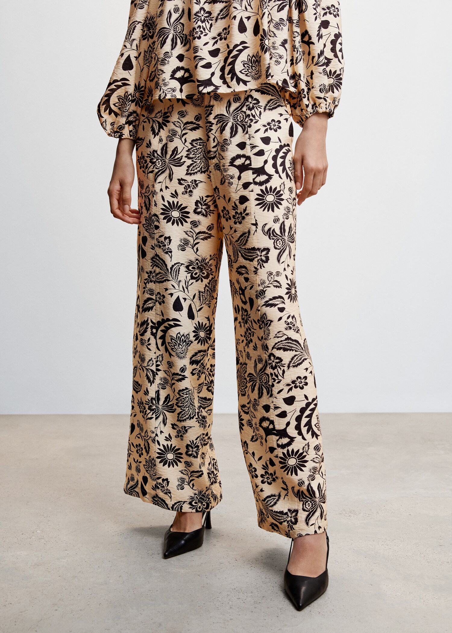 Textured flowy trousers - Medium plane