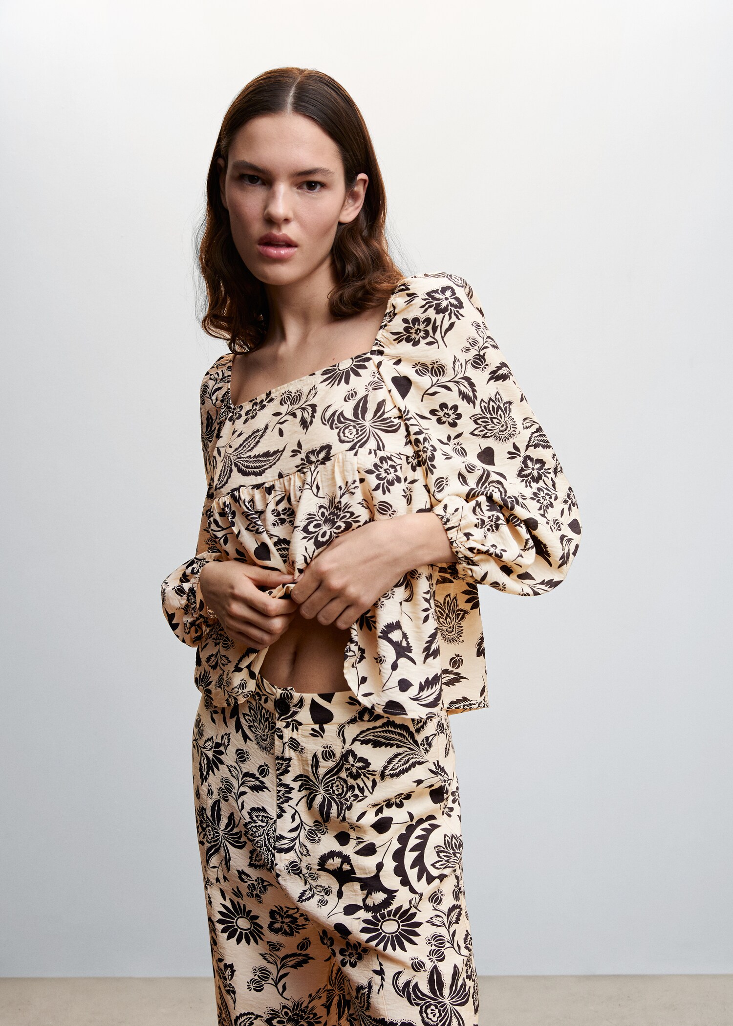Textured flowy trousers - Details of the article 1
