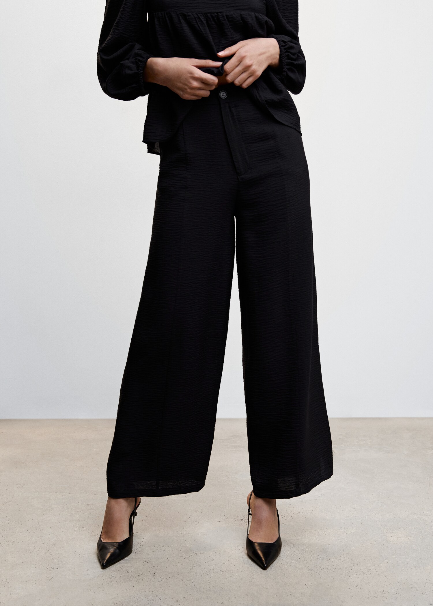 Textured flowy trousers - Medium plane