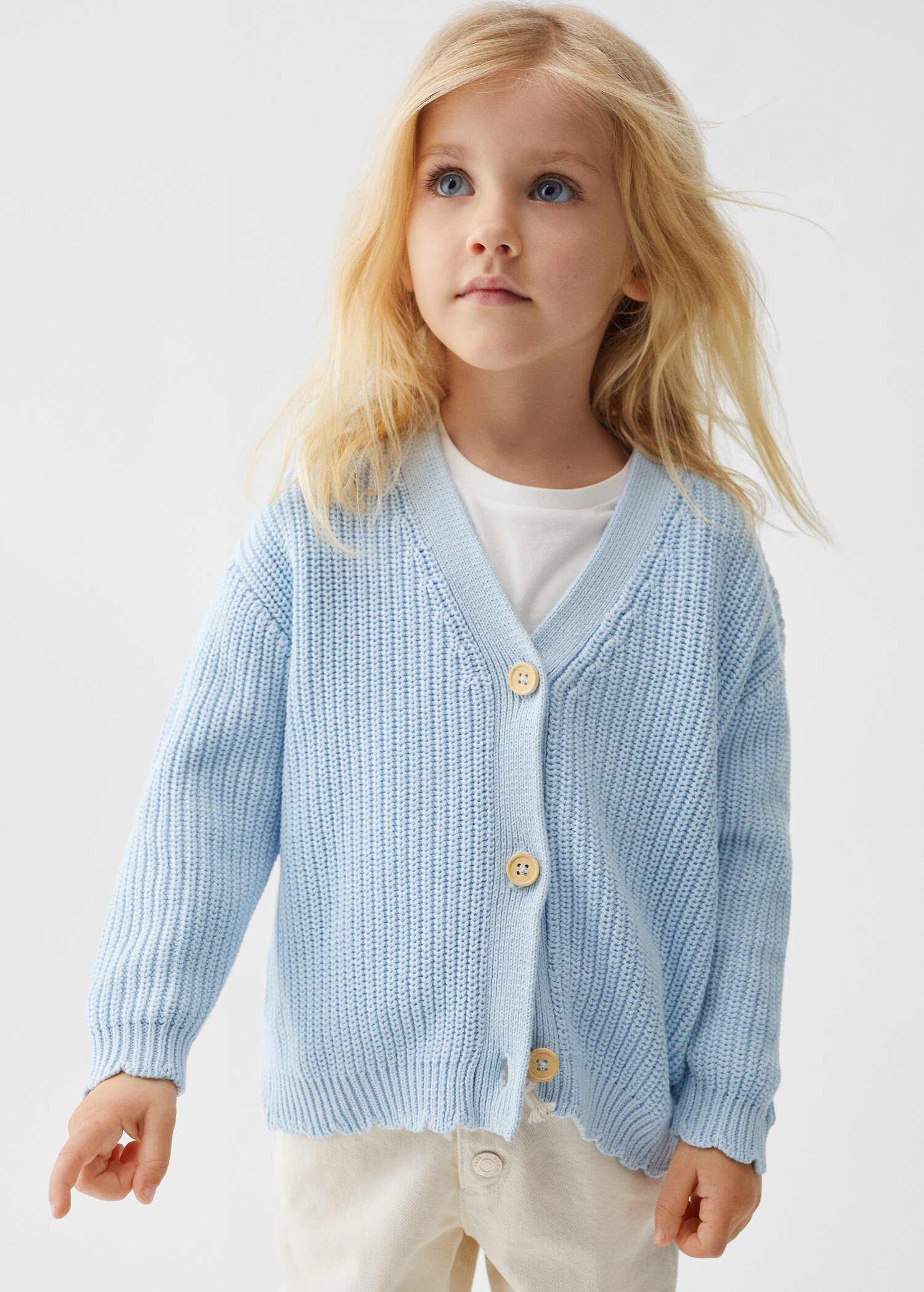 Baumwoll-Strickjacke mit Knöpfen - Mittlere Ansicht