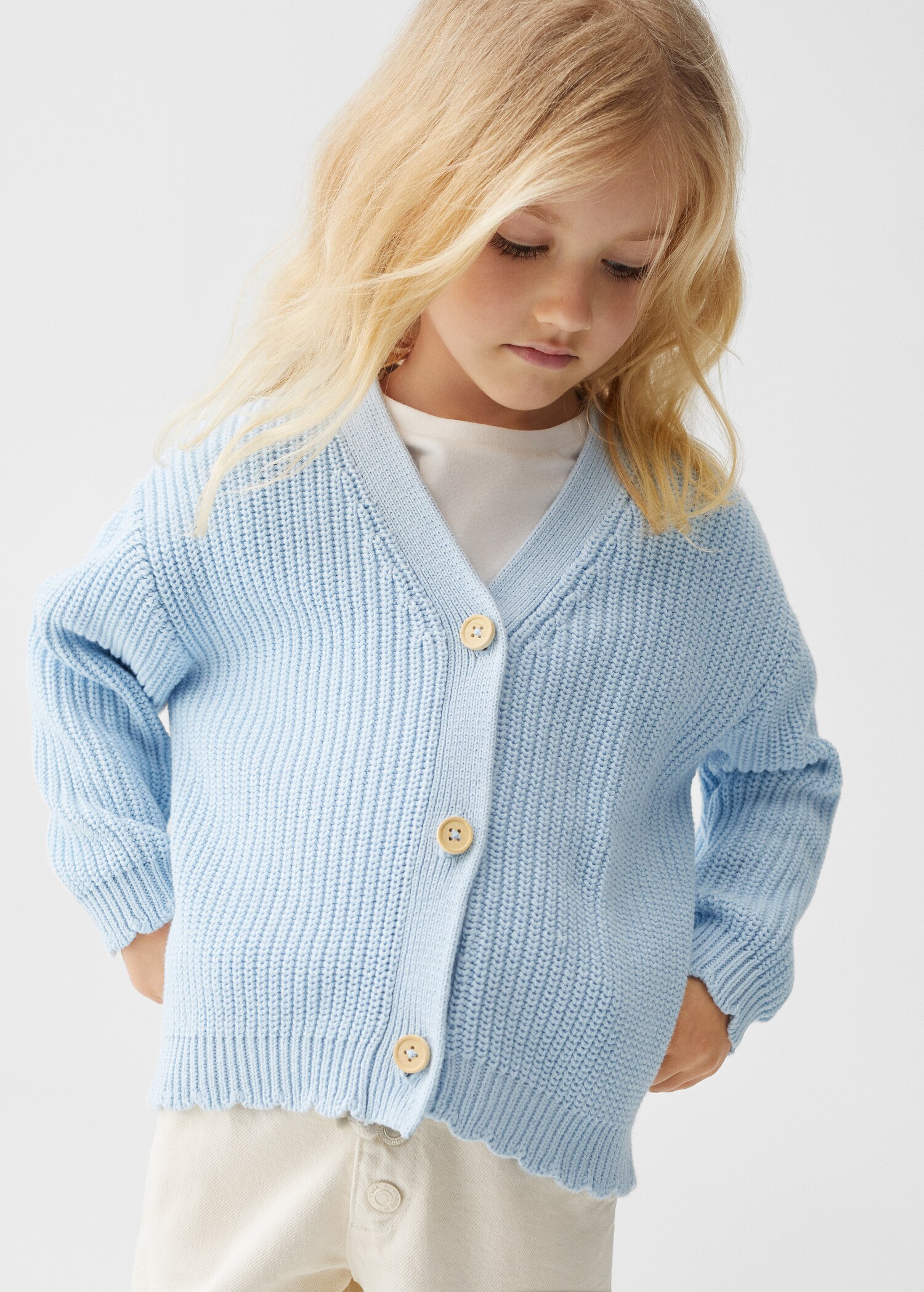 Baumwoll-Strickjacke mit Knöpfen - Detail des Artikels 1