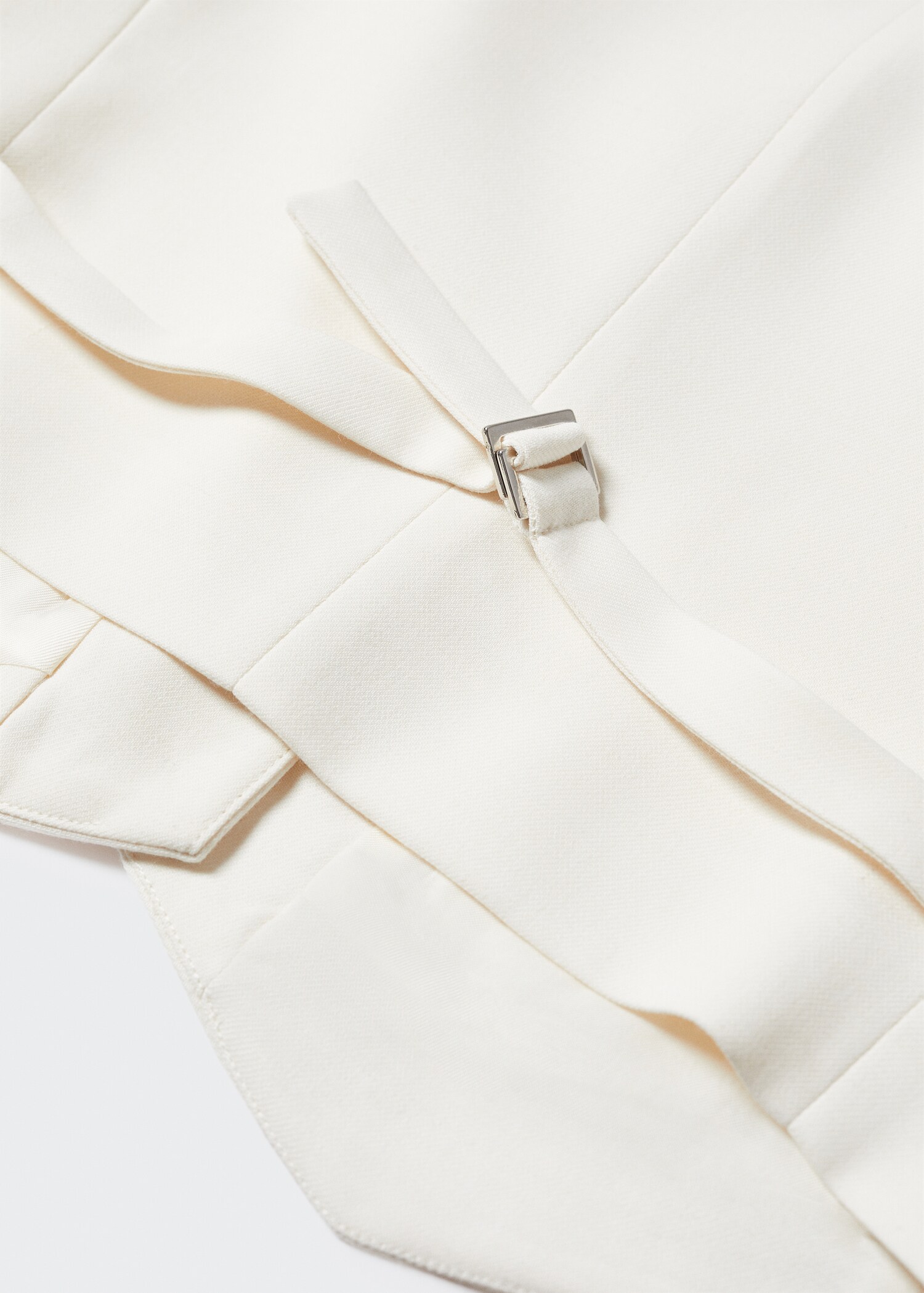 Gilet with adjustable belt - Details of the article 8