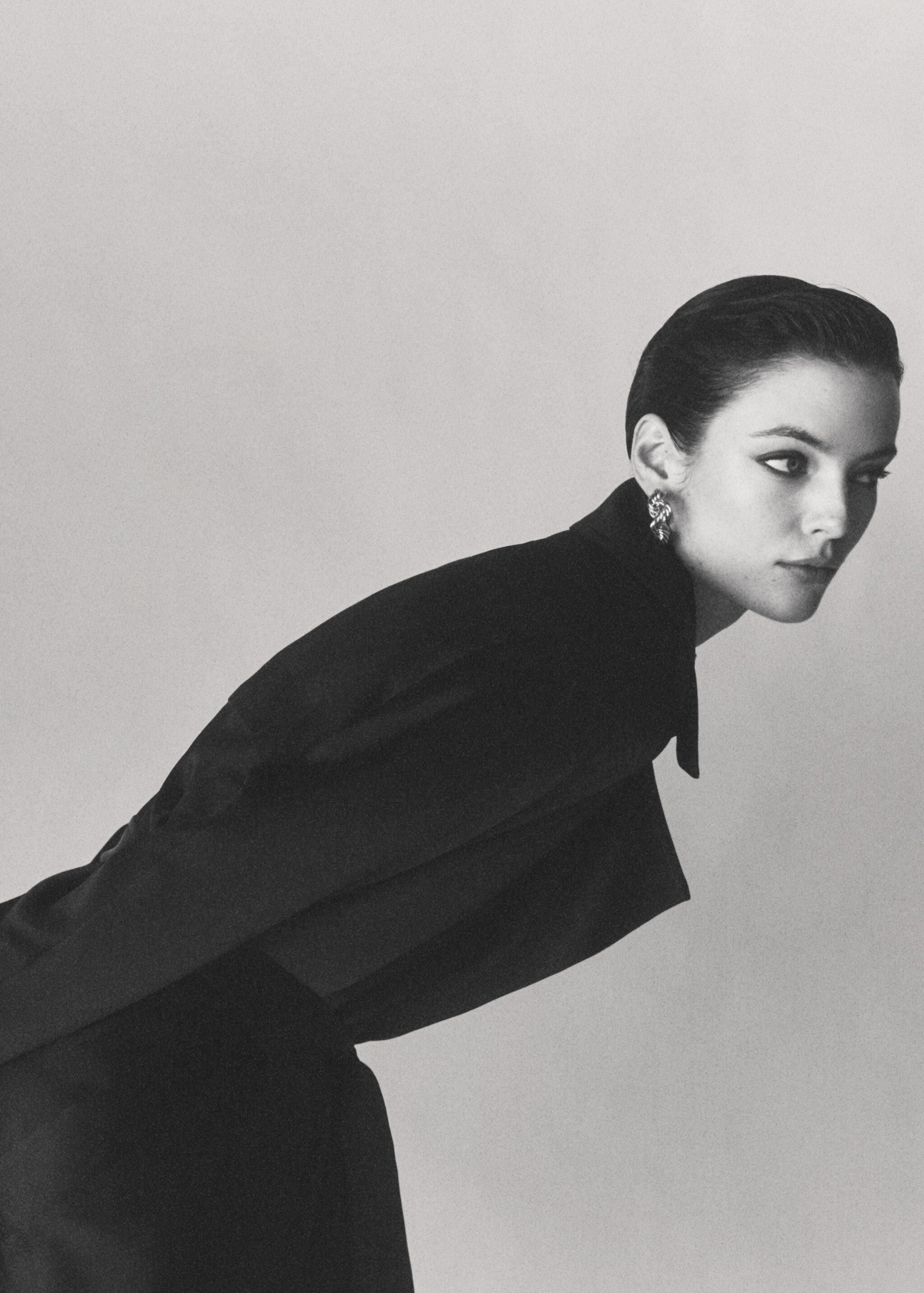 Trench satiné ceinture - Détail de l'article 6, Noir. Ref: 47075149-00.