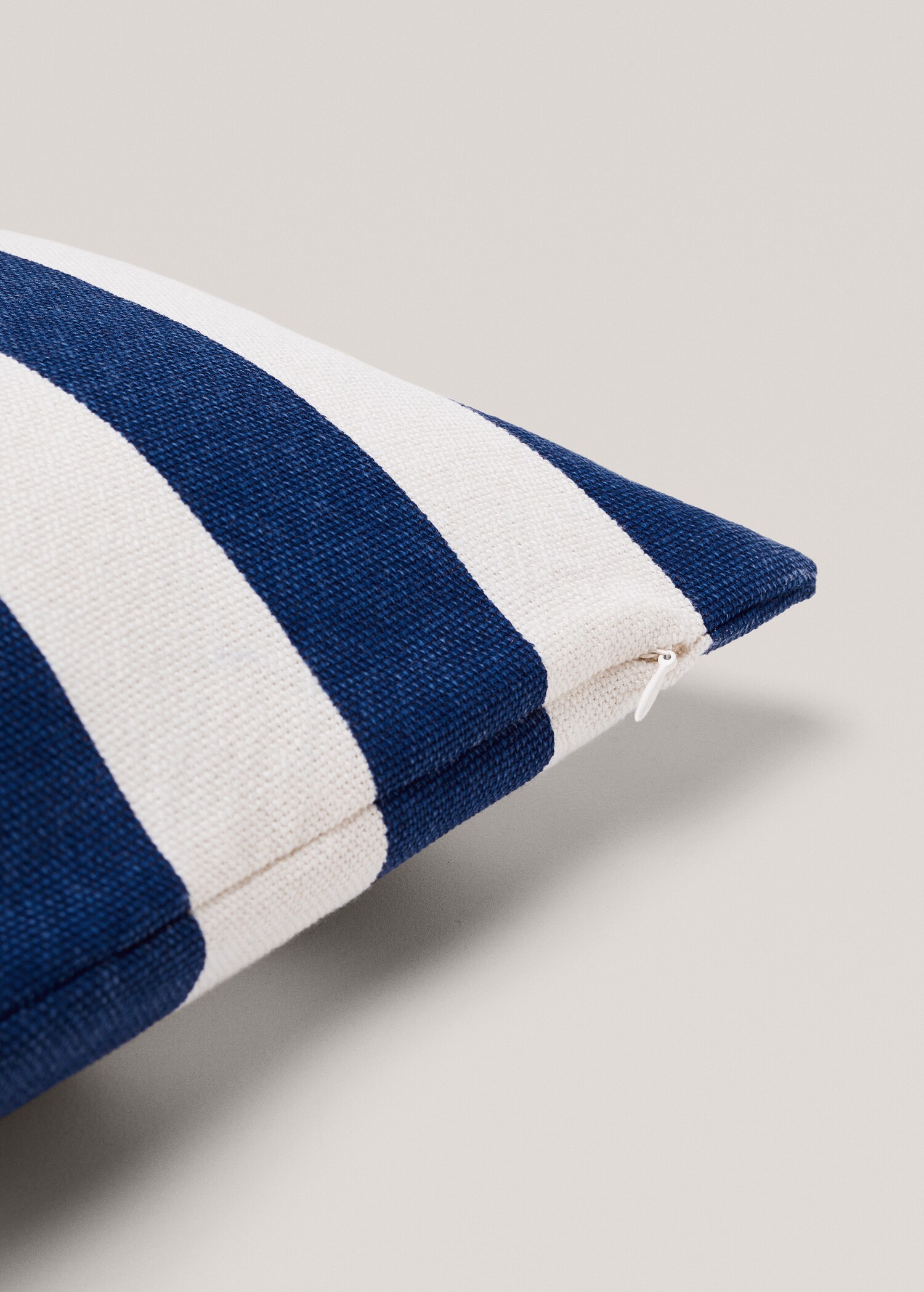 Kodak stripe cushion cover 30x50cm  - Details of the article 1