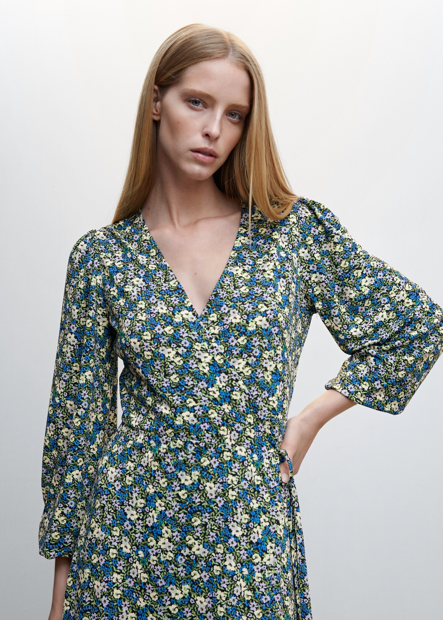 Printed cut-out detail dress - Details of the article 1
