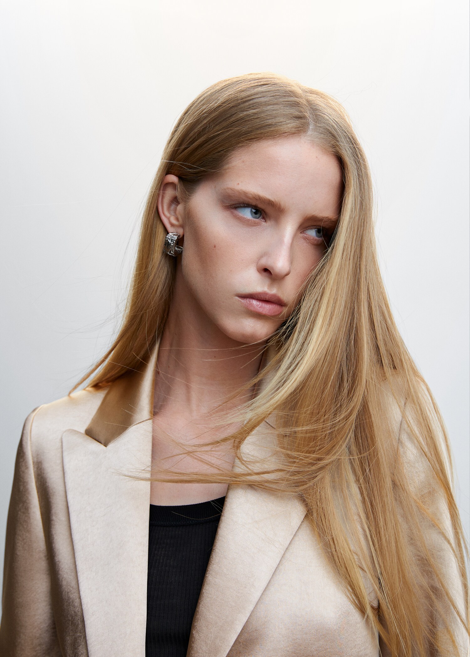 Satin-finish blazer - Details of the article 1