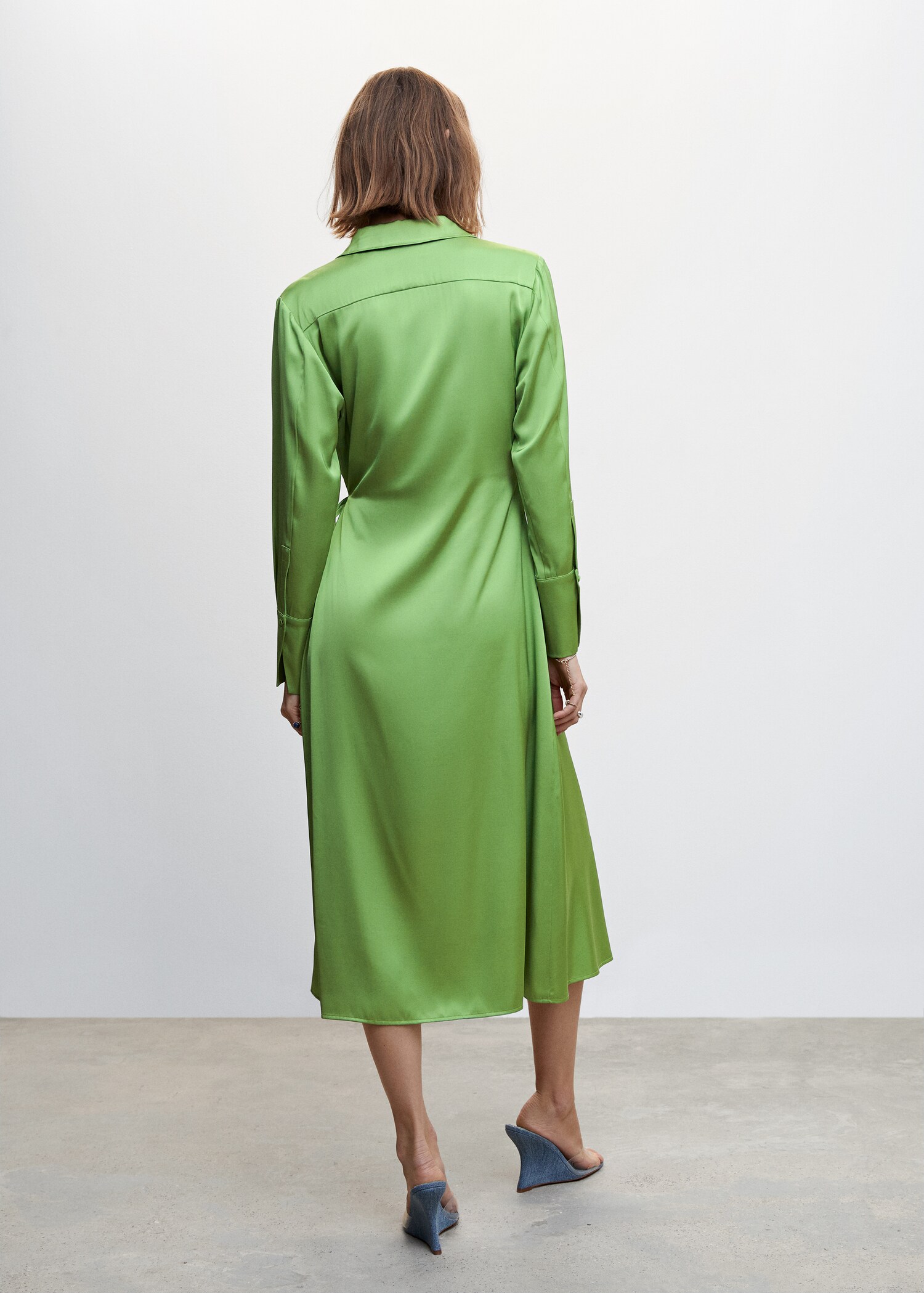 Satin draped dress - Reverse of the article
