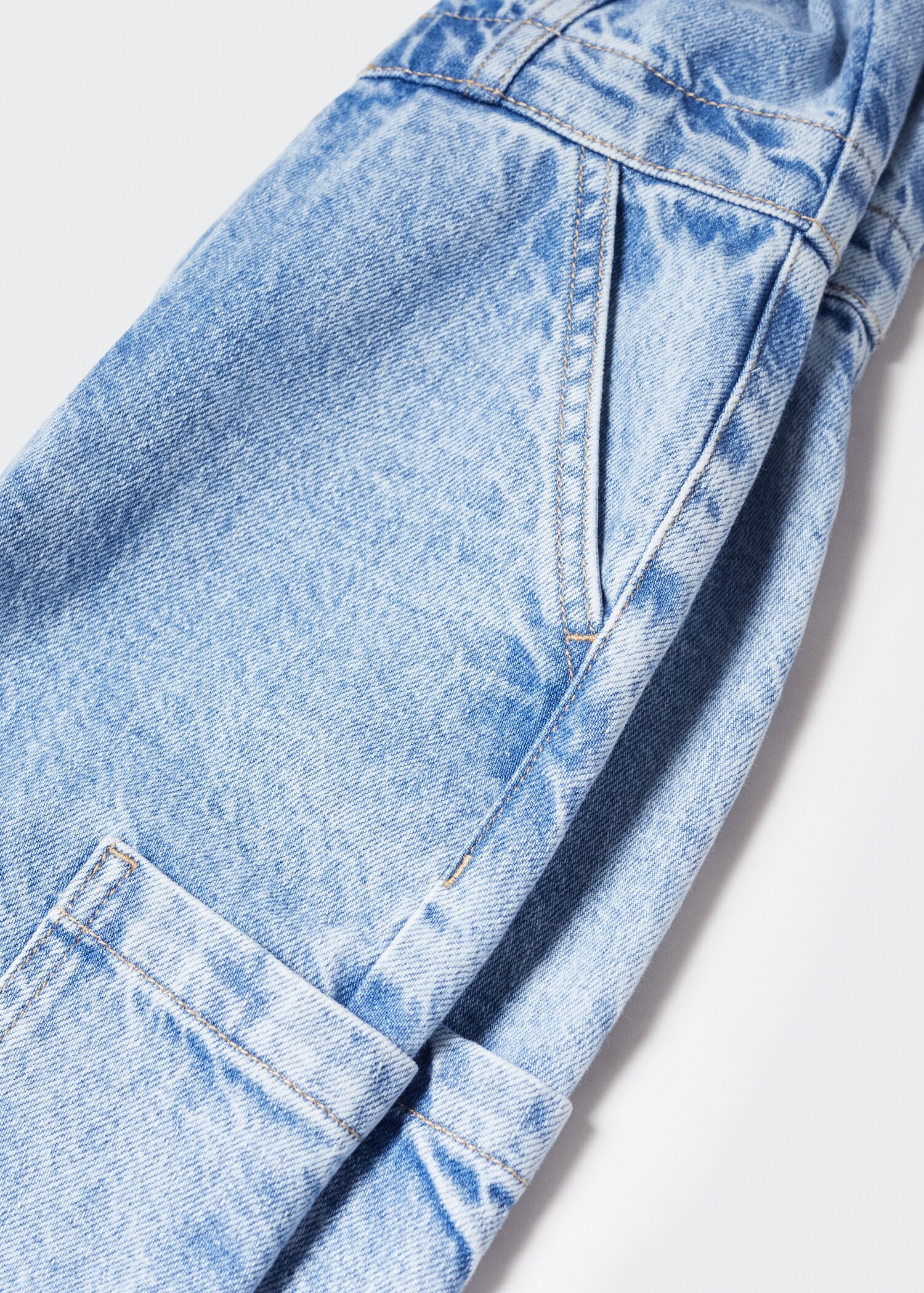 Jeans-Jumpsuit im Cargo-Stil - Detail des Artikels 8