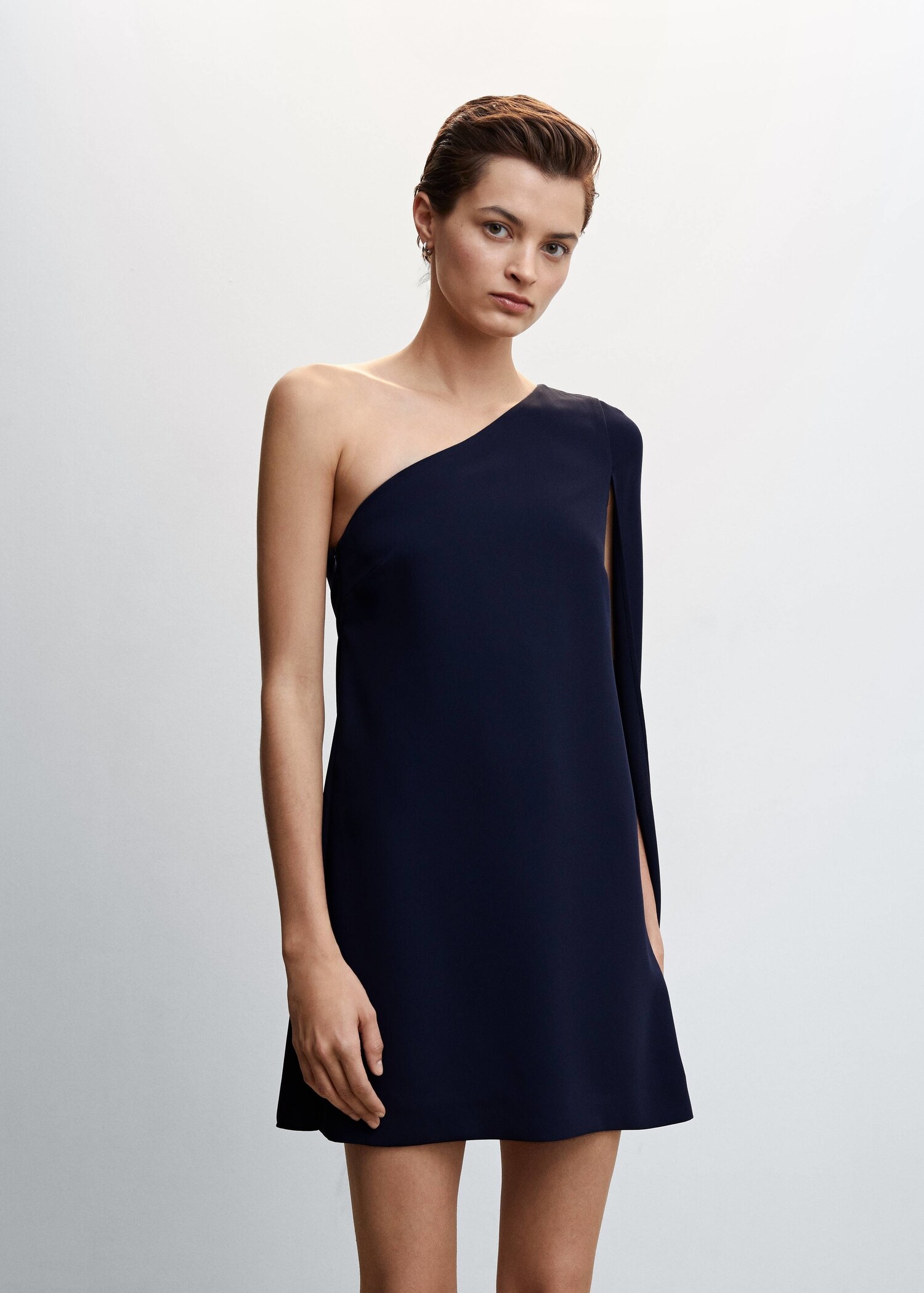 Asymmetrisches Cape-Kleid - Mittlere Ansicht