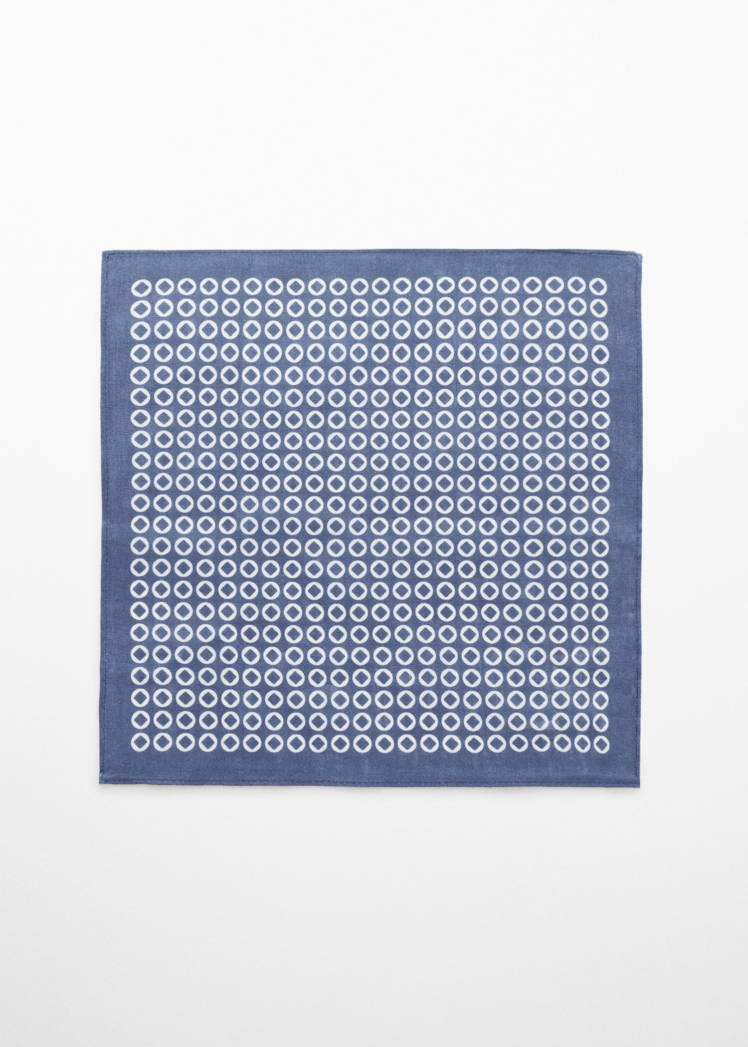 Pocket square - Details of the article 2