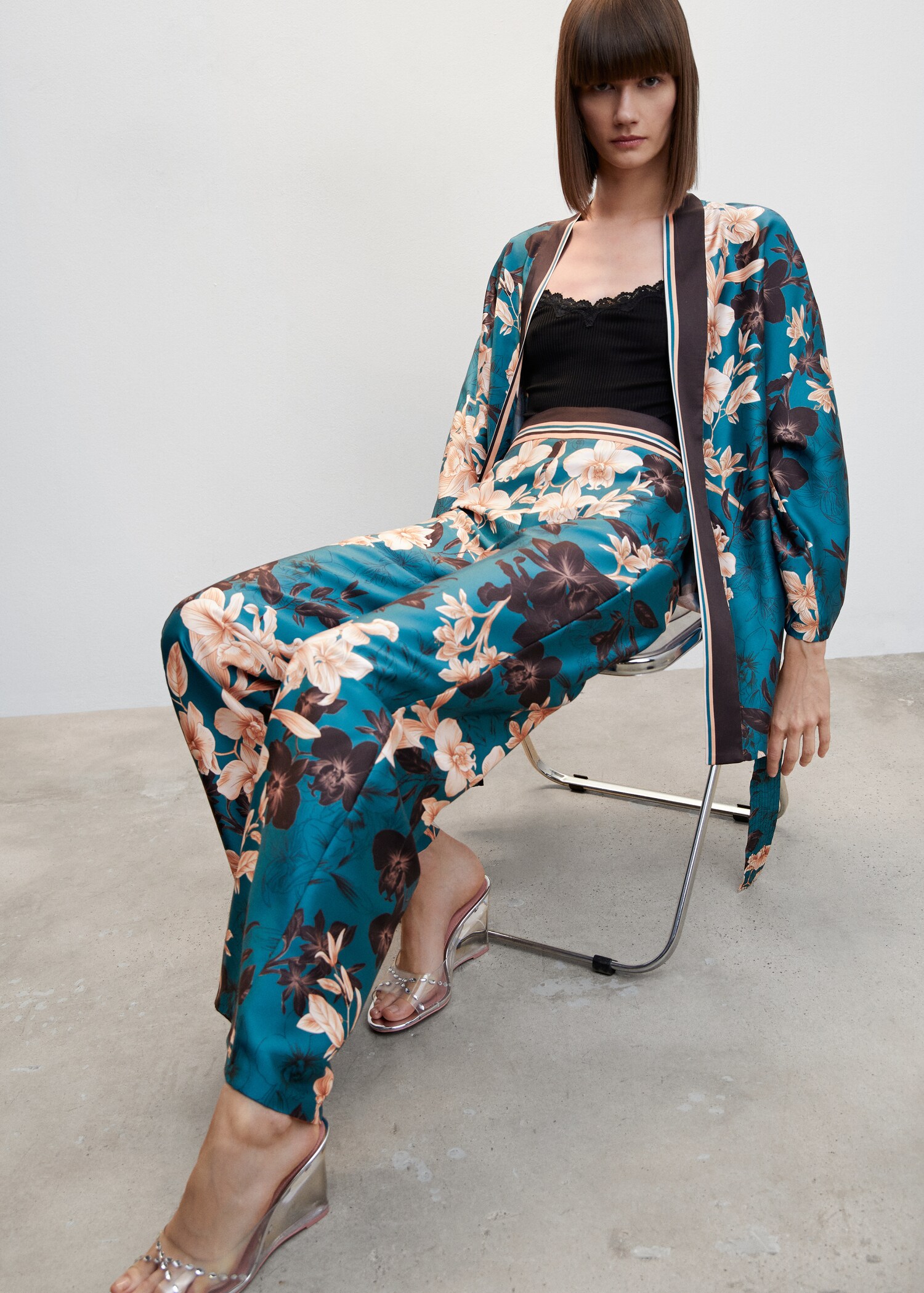 Kimono floral cierre lazo - Detalle del artículo 2