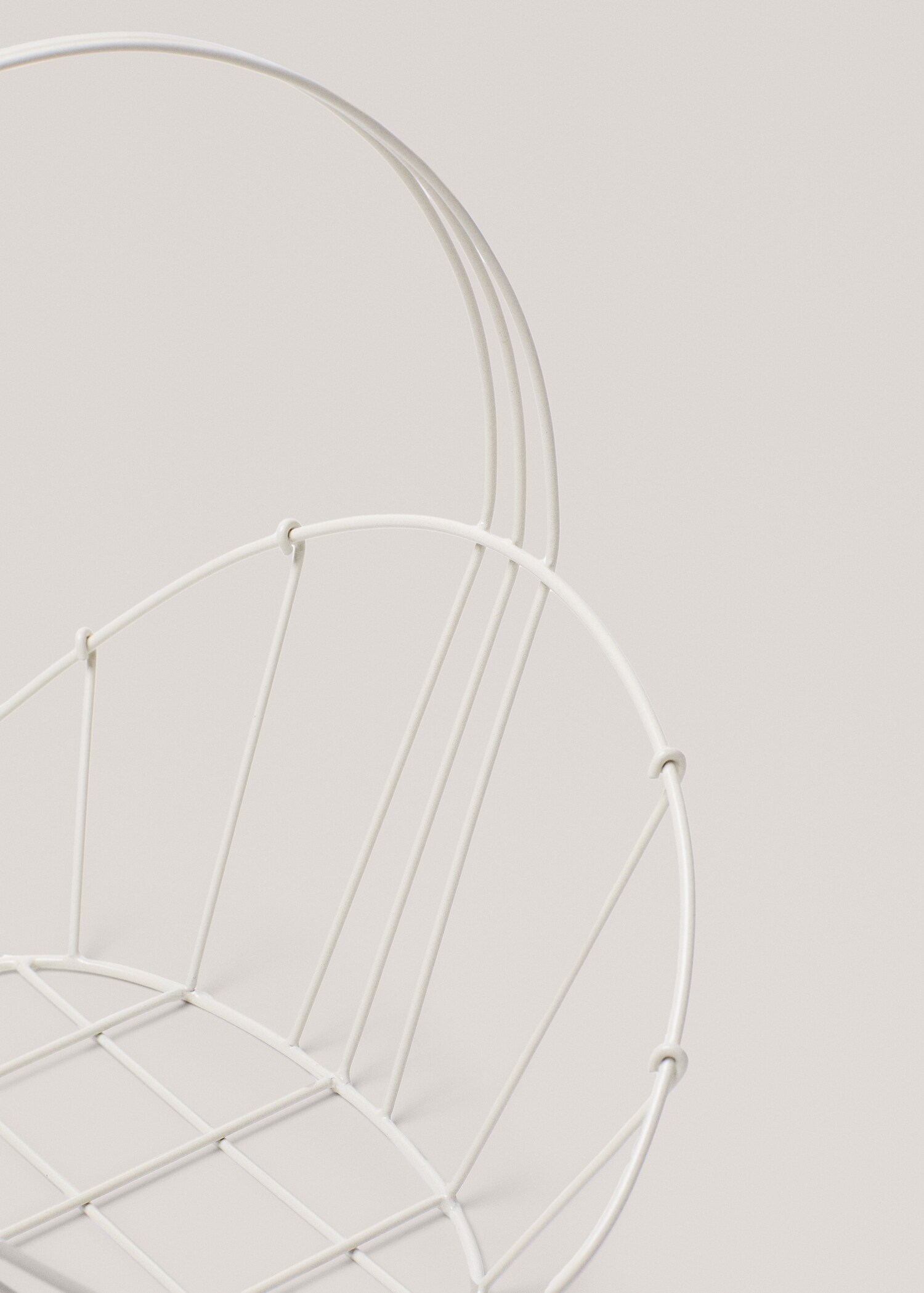 Metallic basket with handle 28x23cm - Details of the article 2