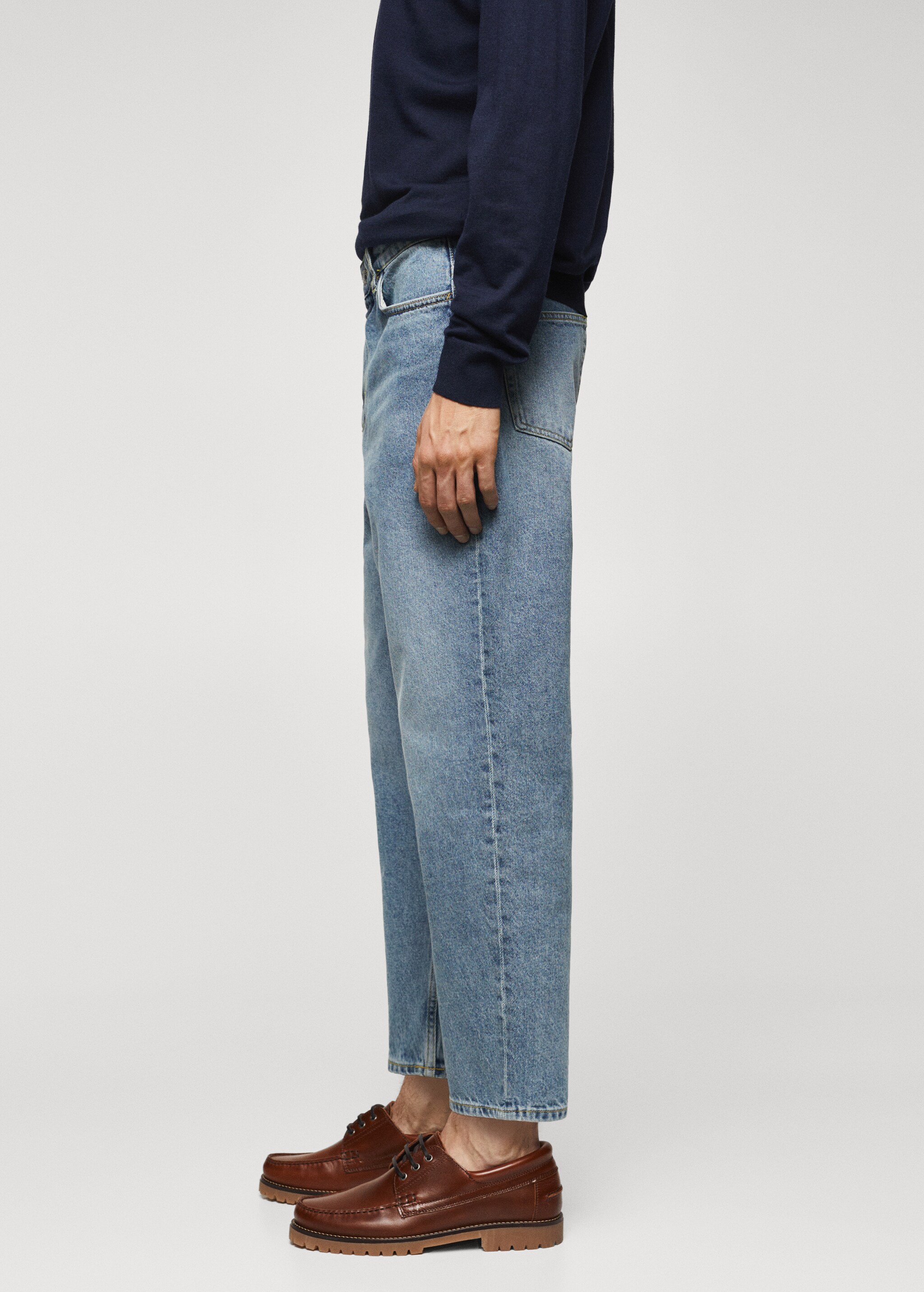 Tapered loose cropped jeans - Details of the article 4