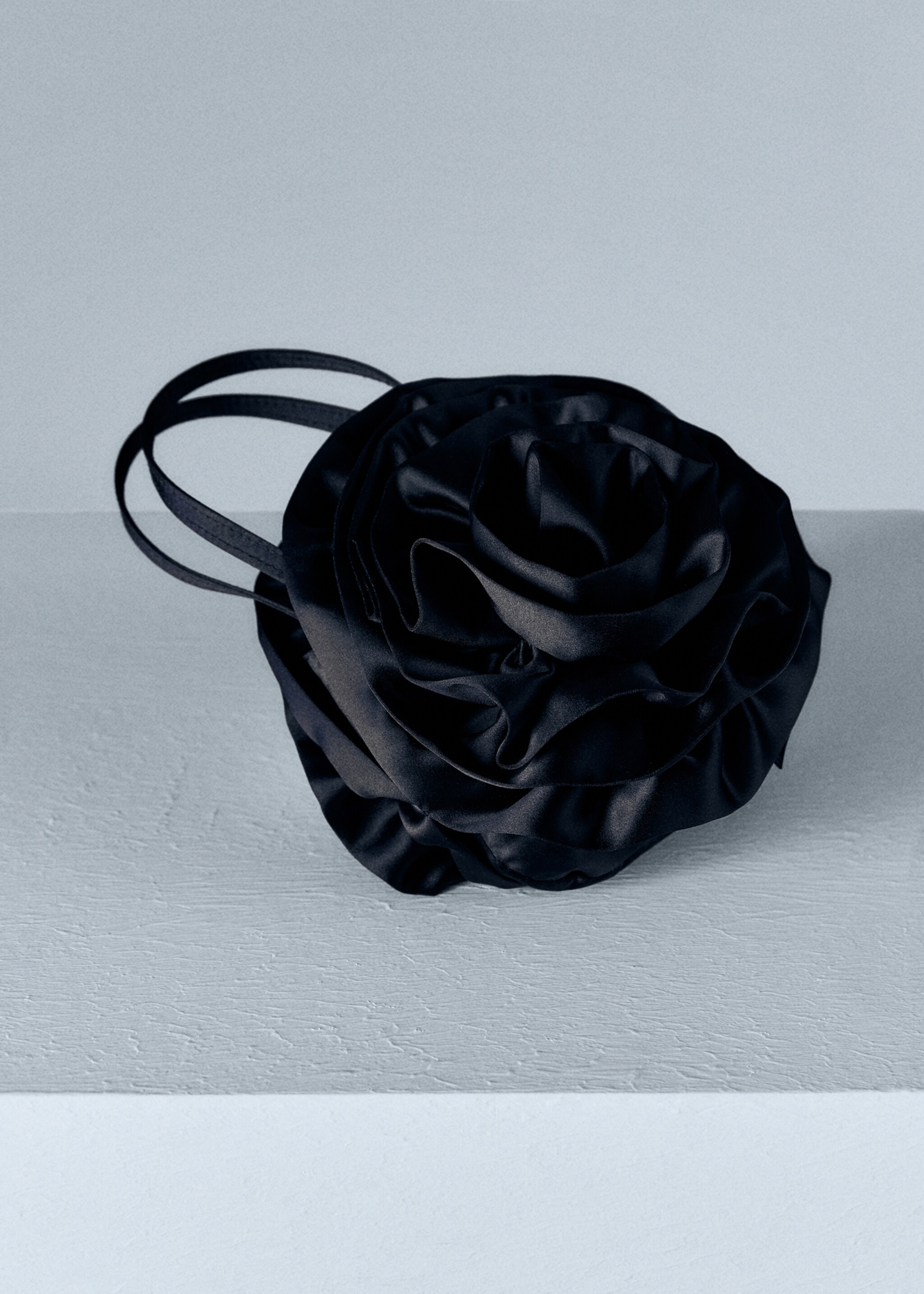 Sac maxifleur - Détail de l'article 2, Noir. Ref: 47075944-00.