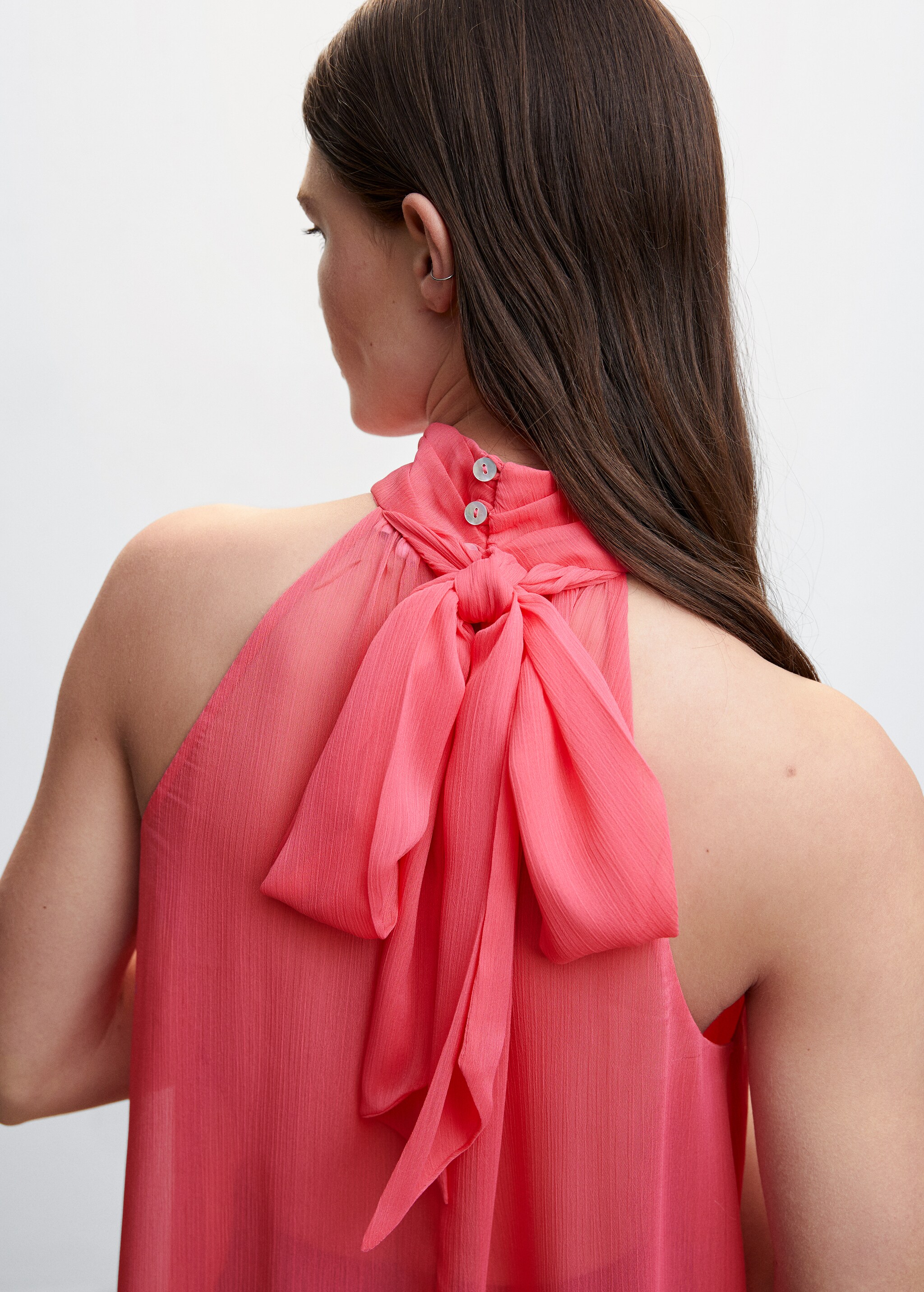 Halter neck blouse with bow - Details of the article 6