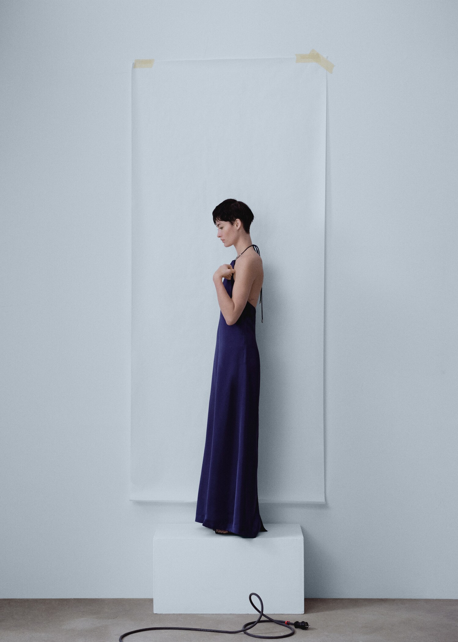 Robe en satin à col rigide - Détail de l'article 4