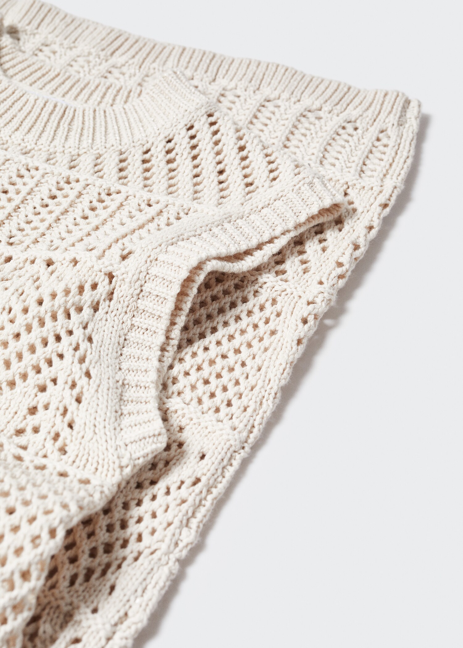 Vestido punto calado - Details of the article 8