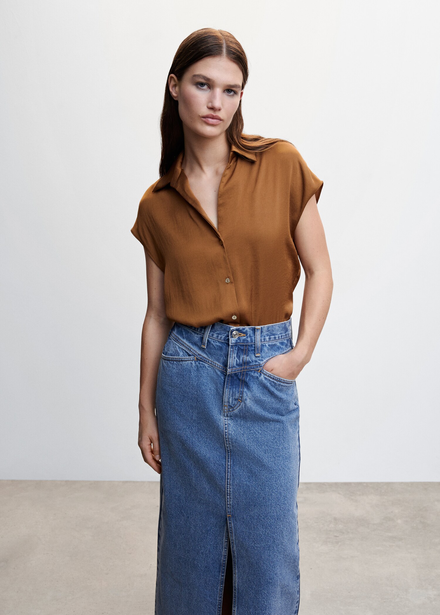 Short-sleeved satin shirt - Medium plane