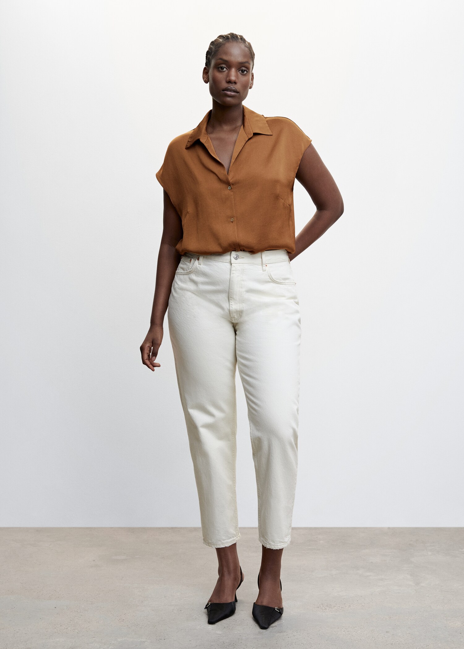 Short-sleeved satin shirt - Details of the article 3