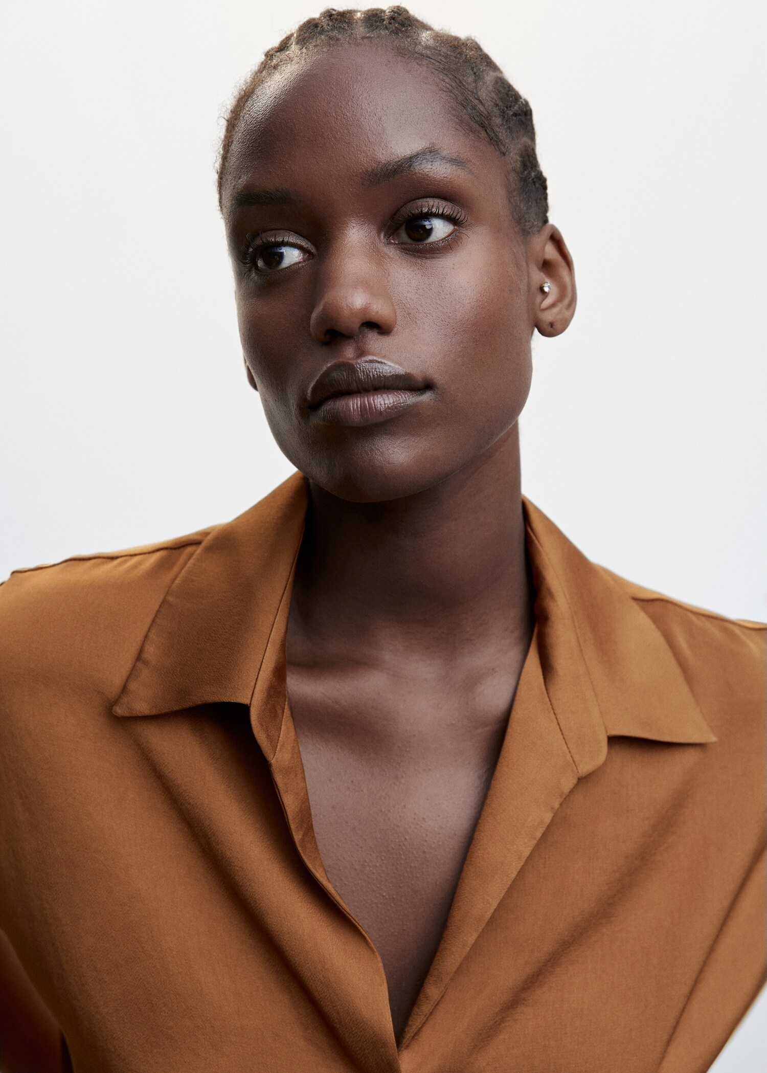 Short-sleeved satin shirt - Details of the article 4