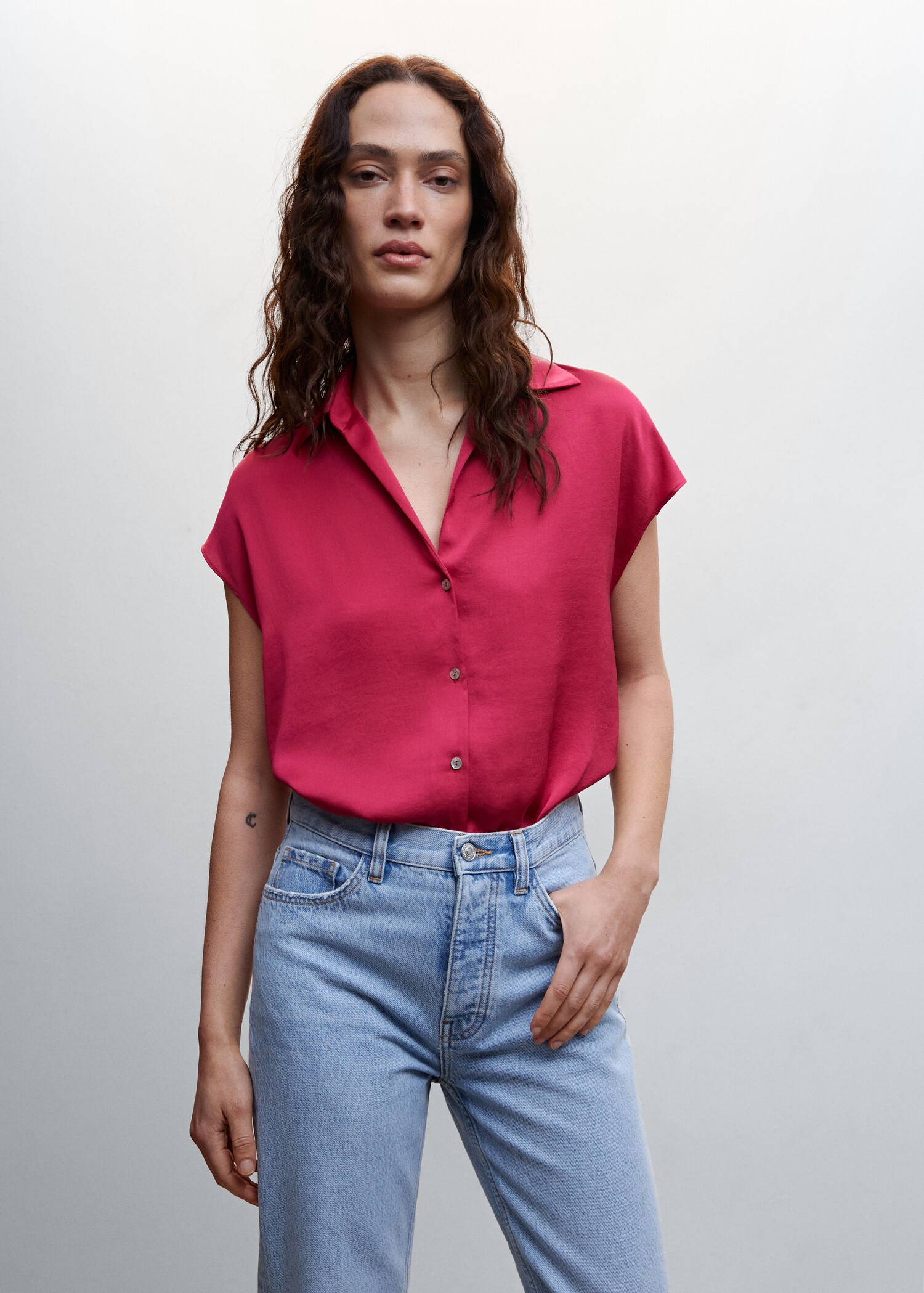Short-sleeved satin shirt - Medium plane