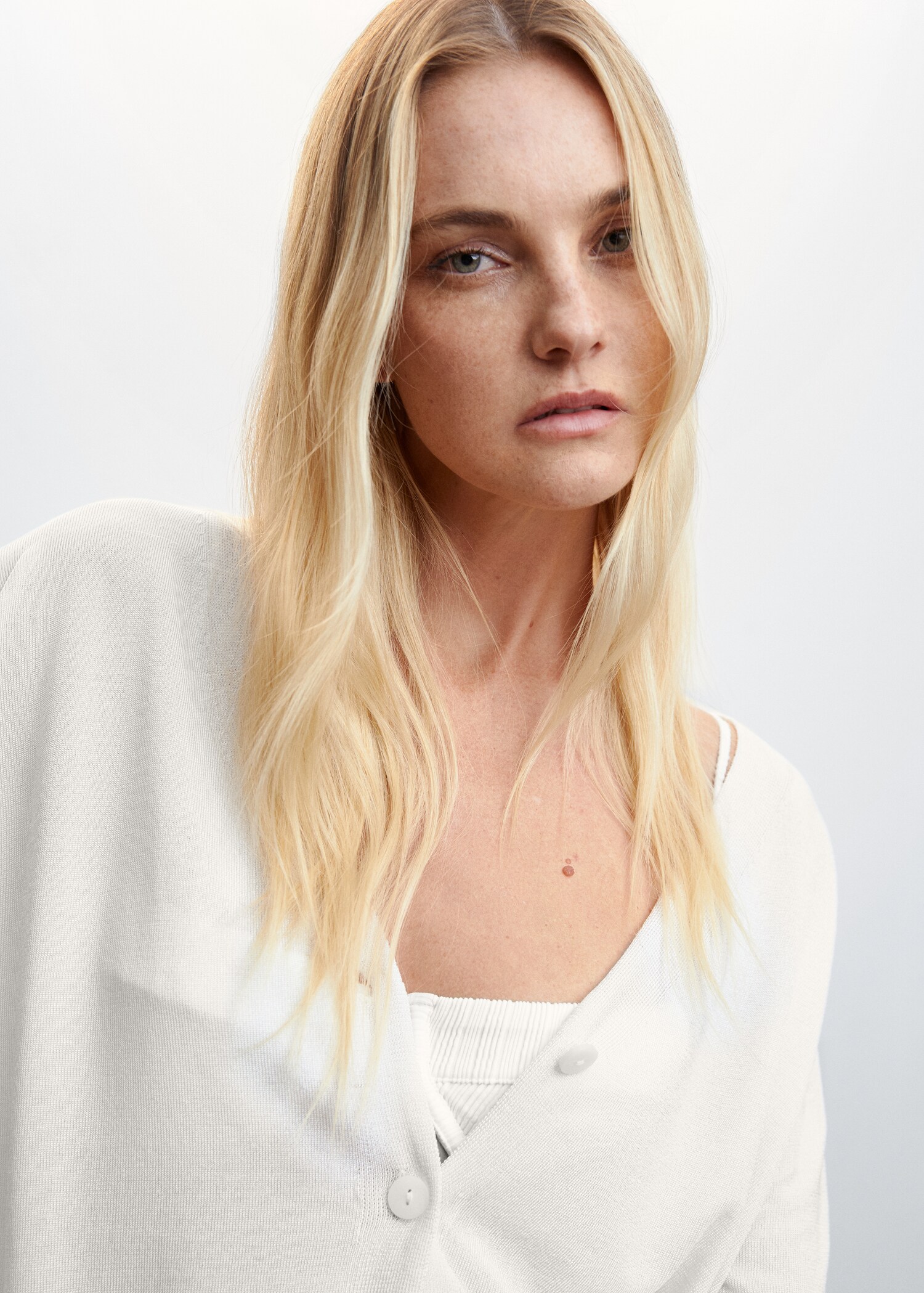 Button knit cardigan - Details of the article 1