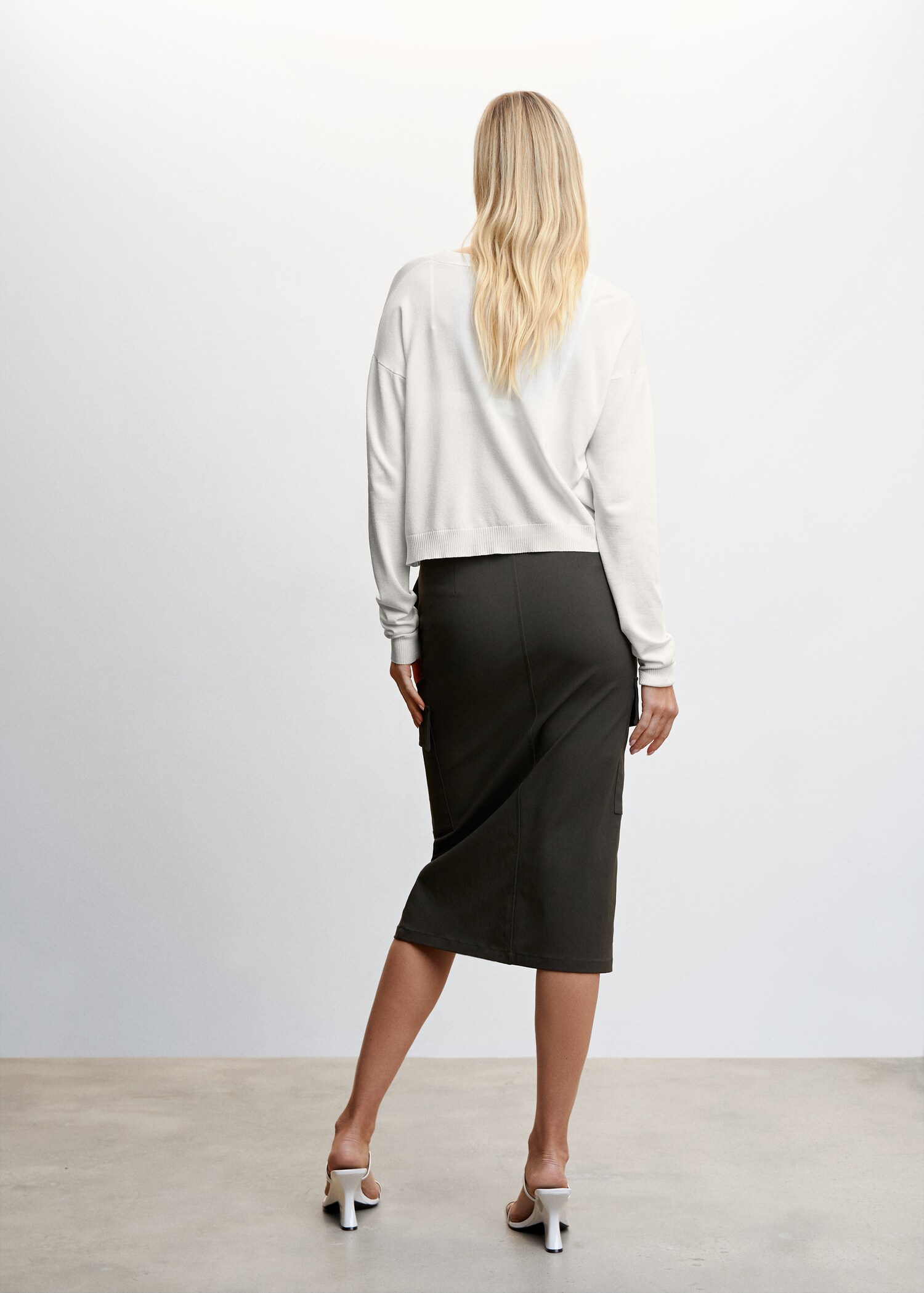 Button knit cardigan - Reverse of the article