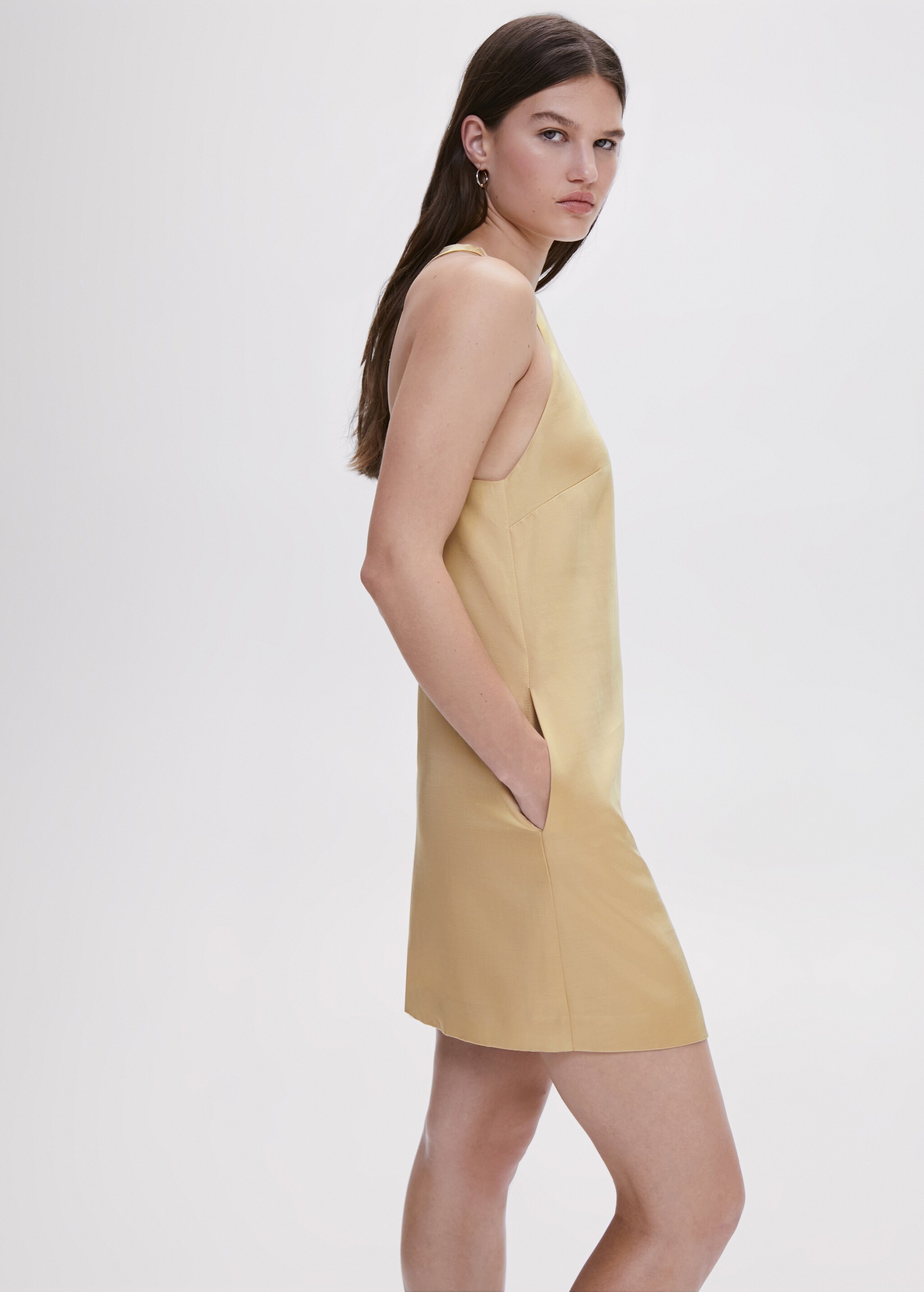 Short satin dress - Details of the article 2