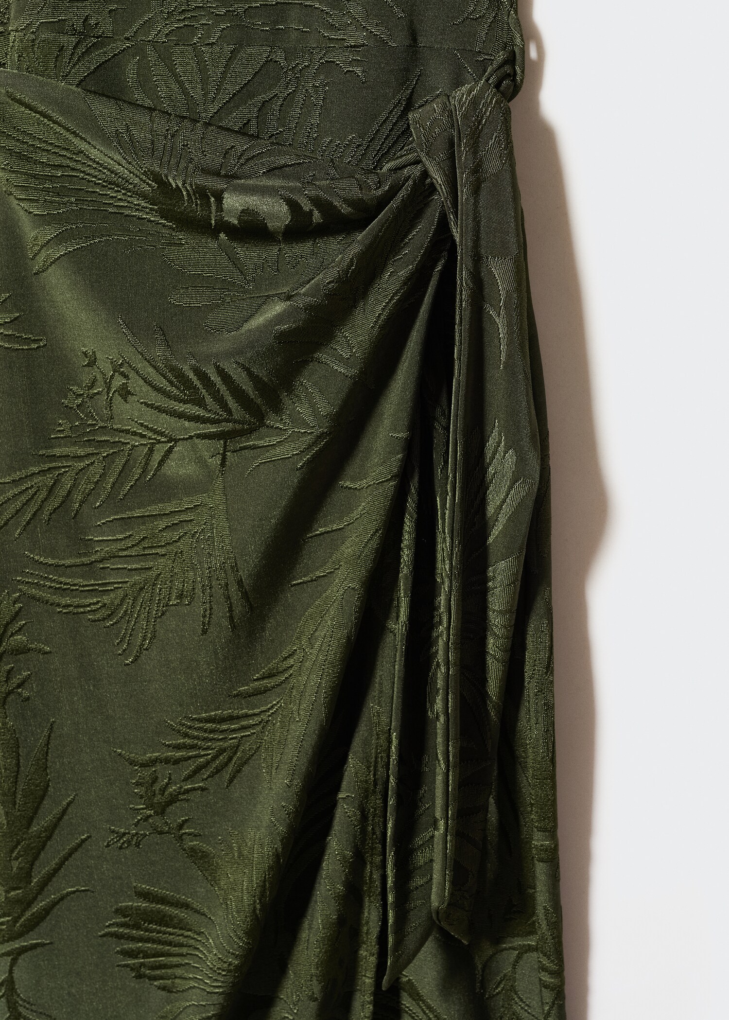 Knotted jacquard dress - Details of the article 8
