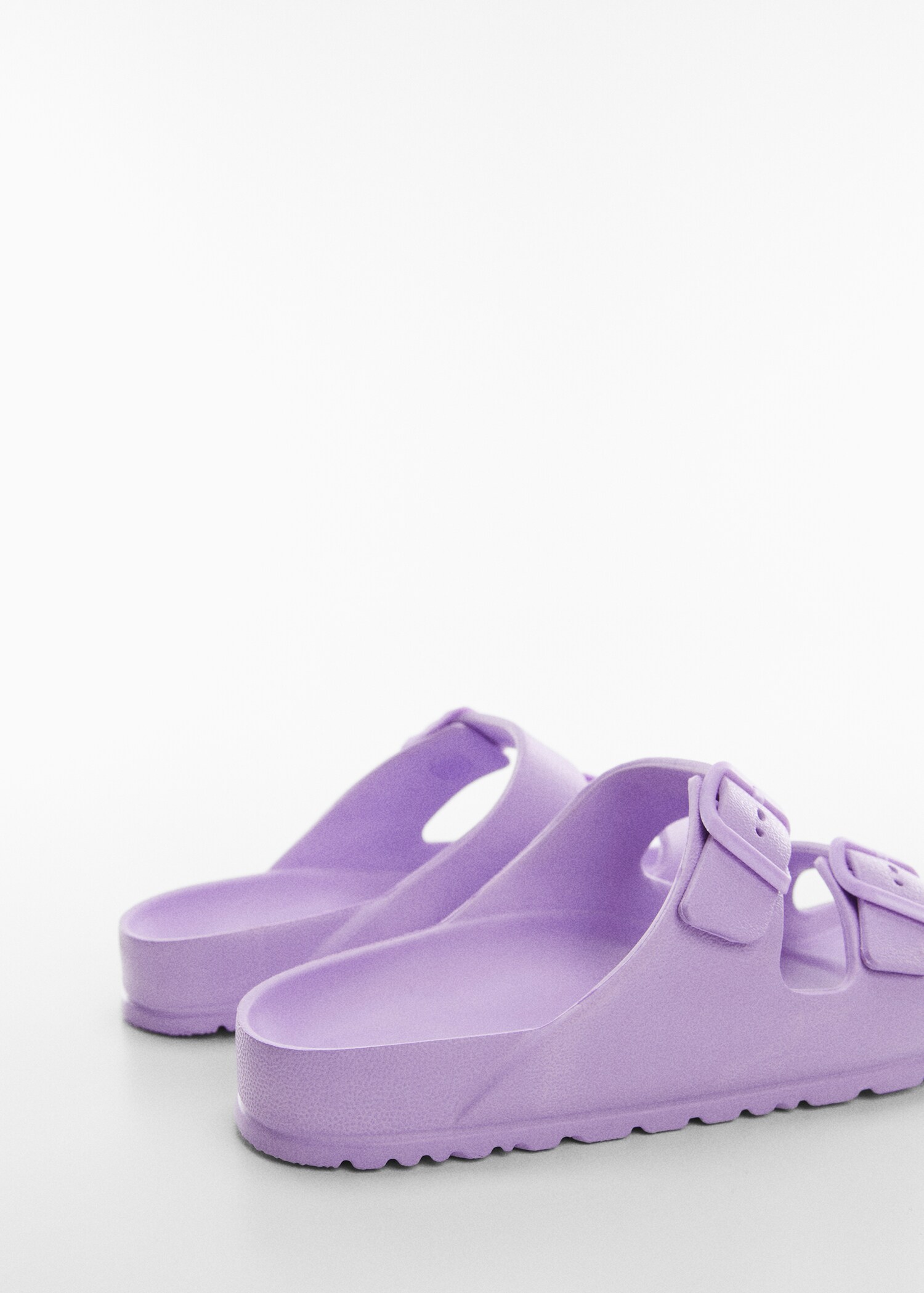 Slippers med spenner - Artikkeldetalj 2