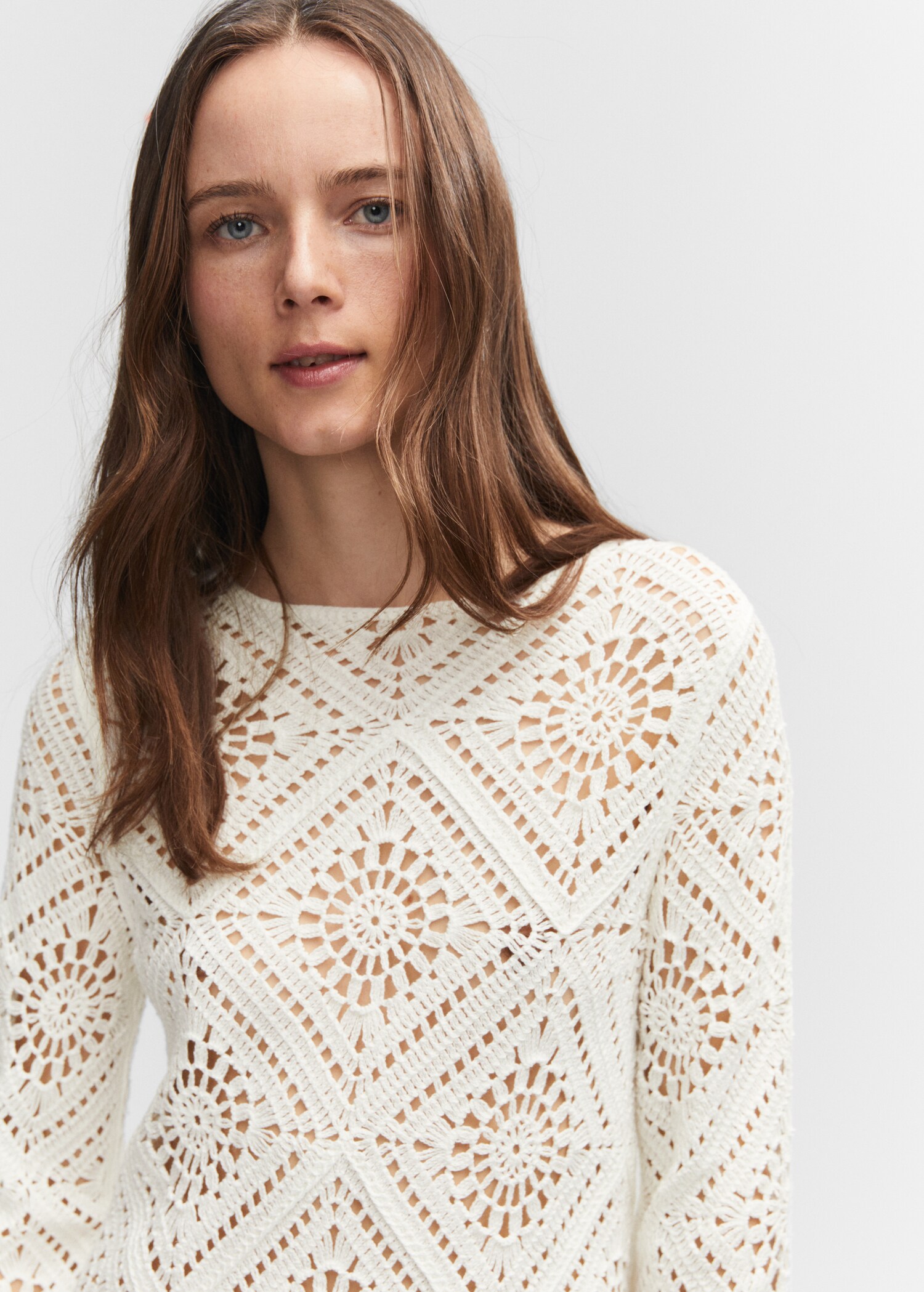 Flared-sleeve openwork dress - Details of the article 1