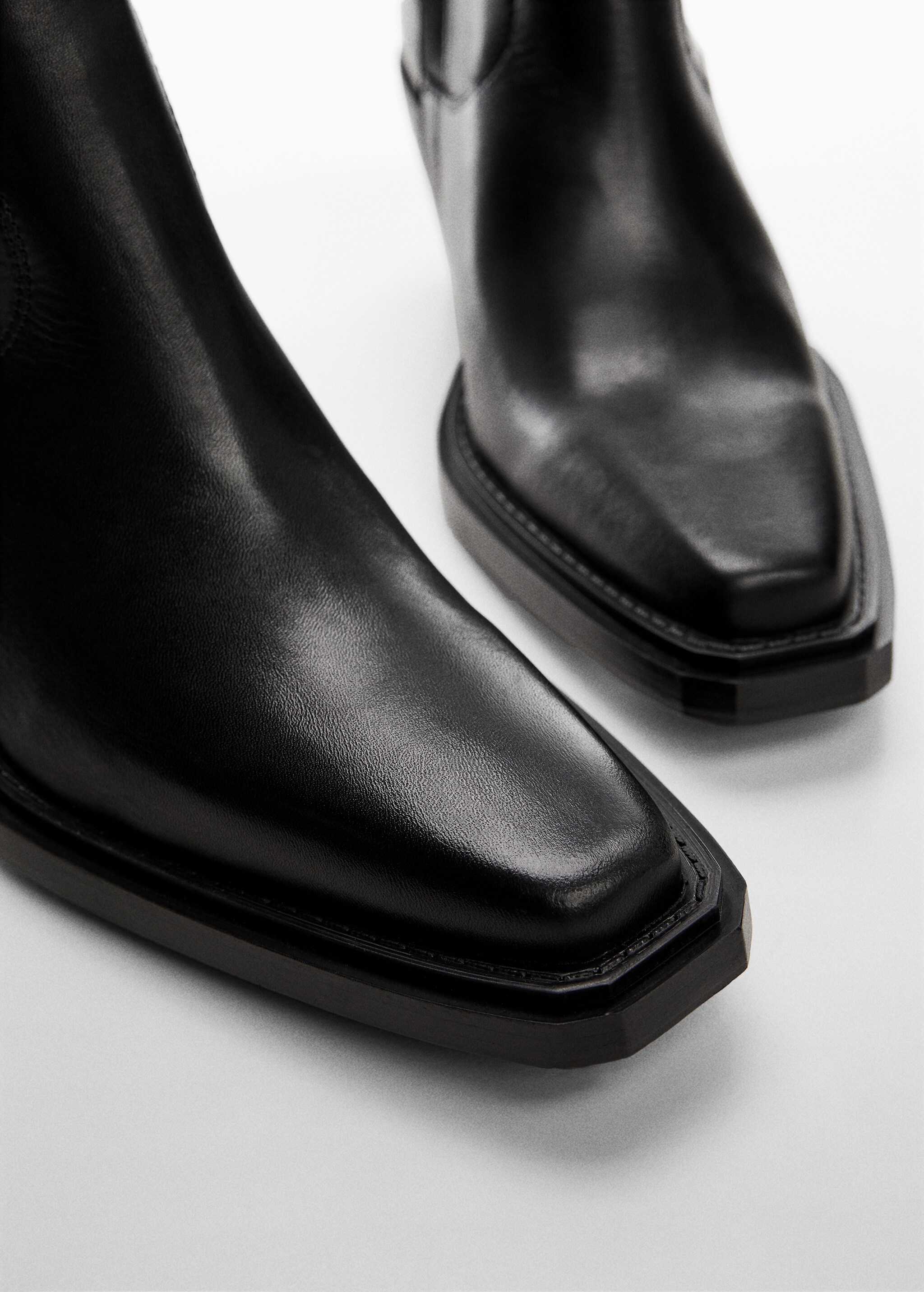 Leather cowboy ankle boots - Details of the article 2
