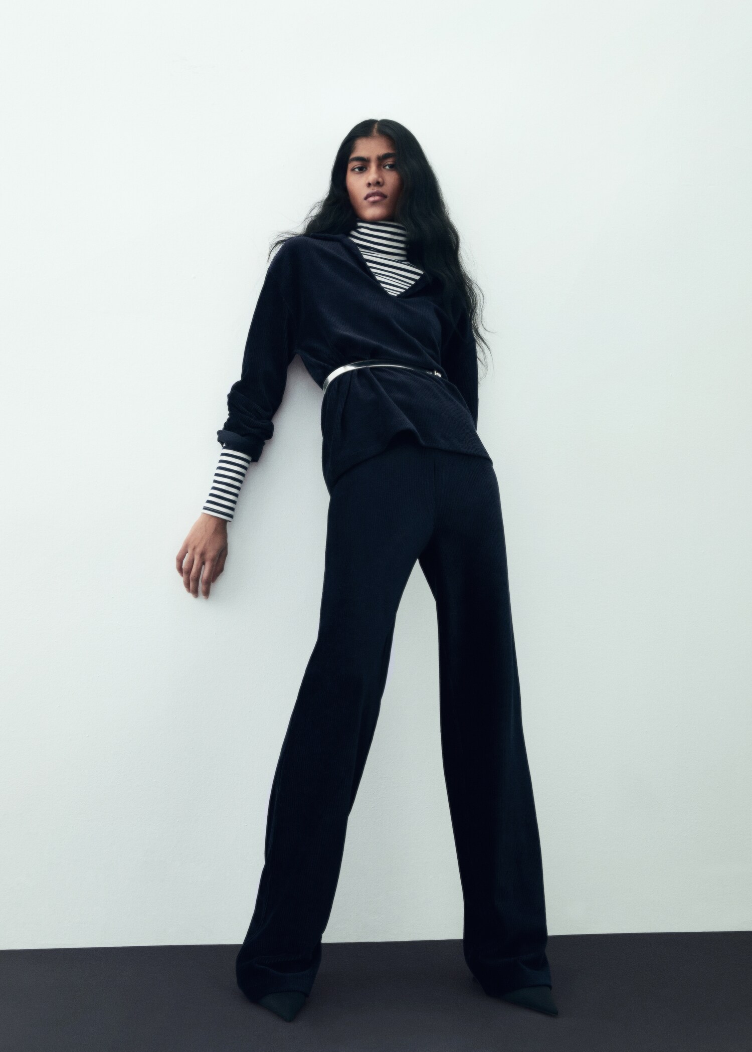 Corduroy pants with elastic waist - Details of the article 6