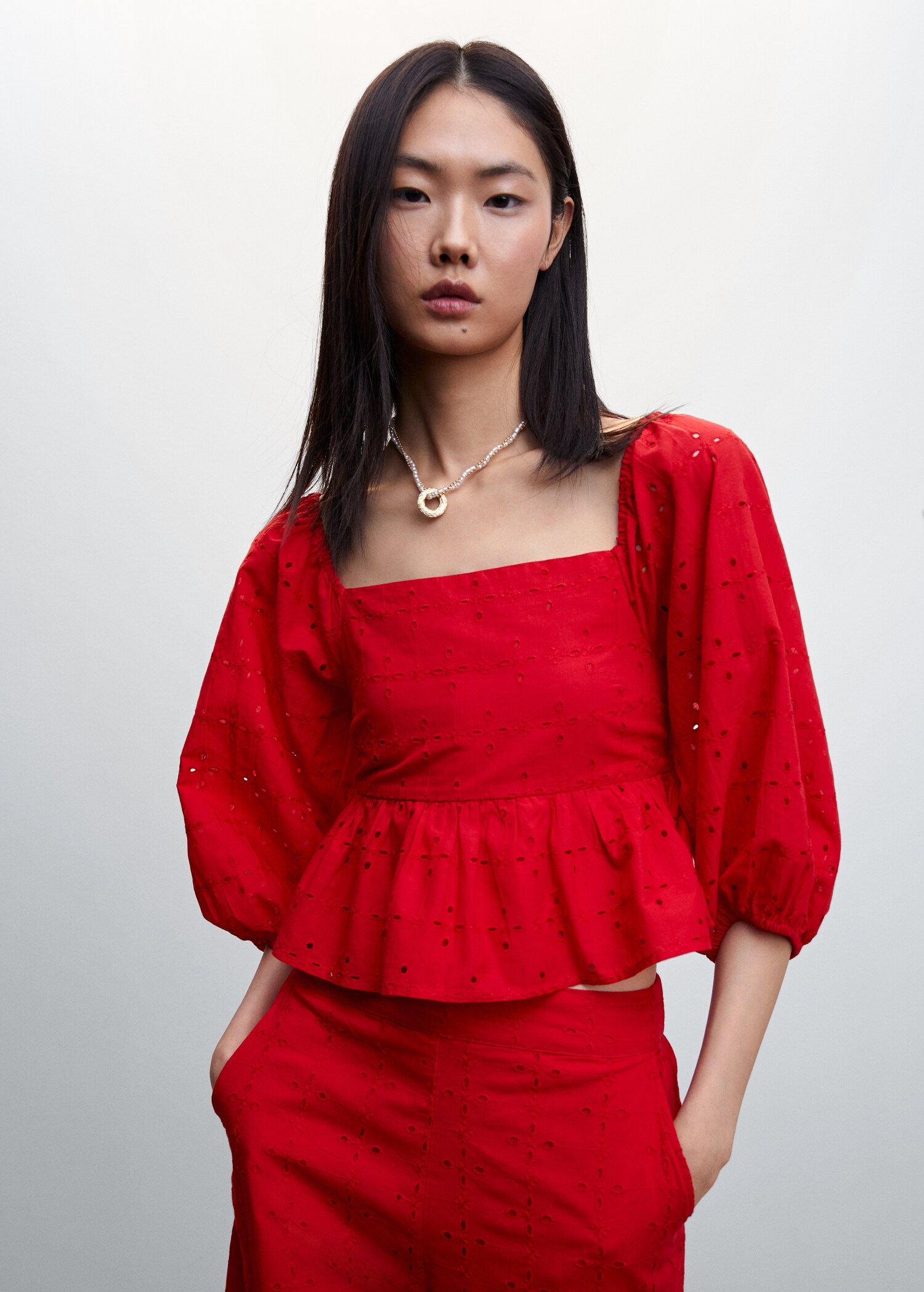 Bluse mit Ballonärmeln - Mittlere Ansicht