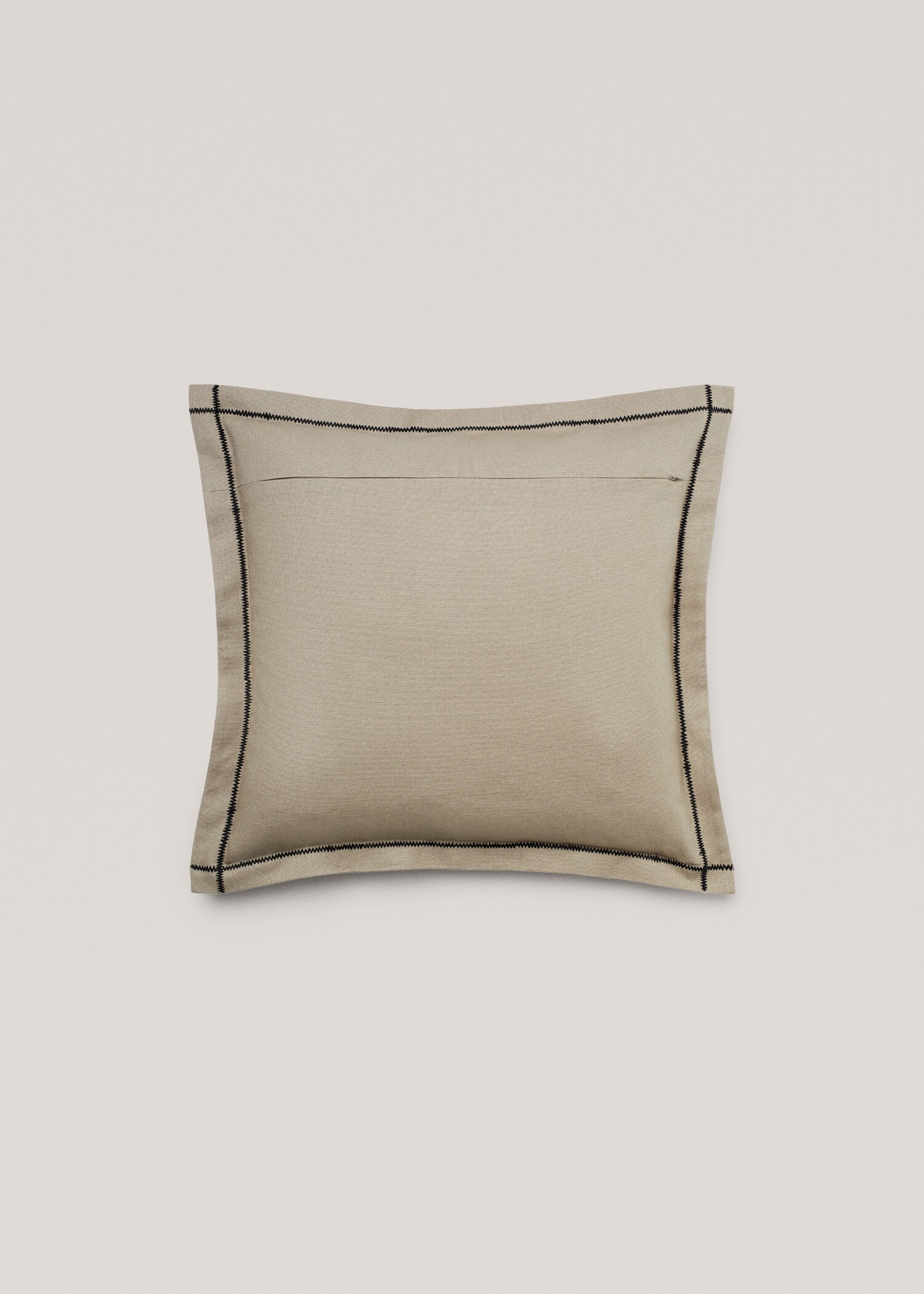 Embroidered cushion cover - Details of the article 1
