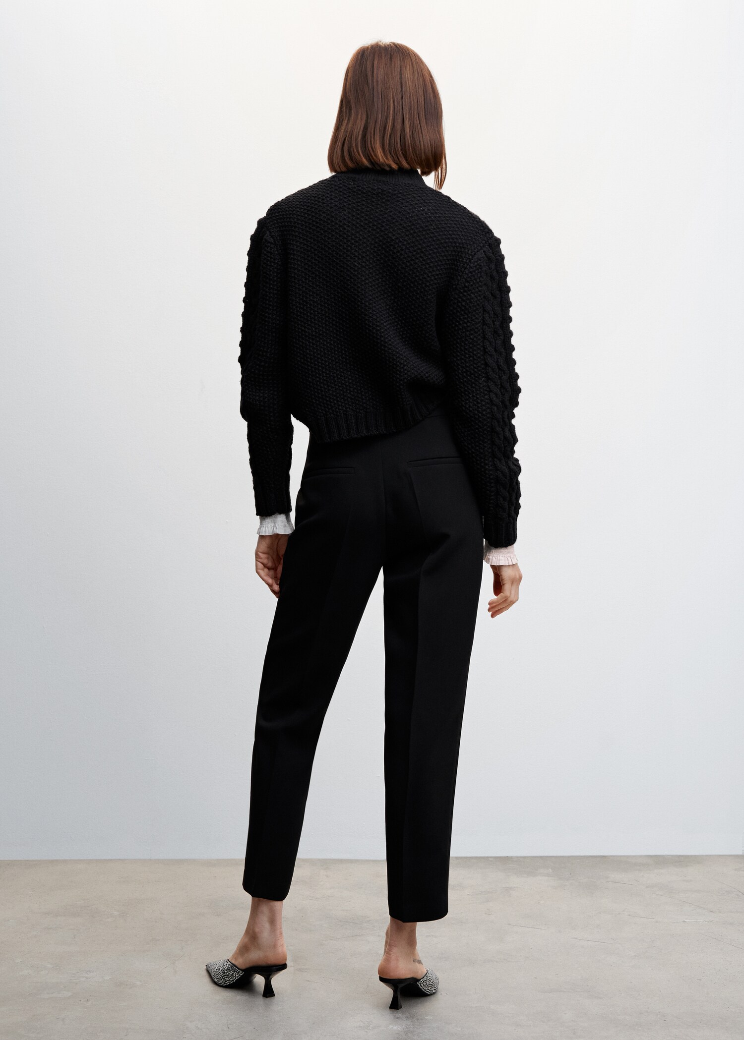 Buttons straight-fit trousers - Reverse of the article