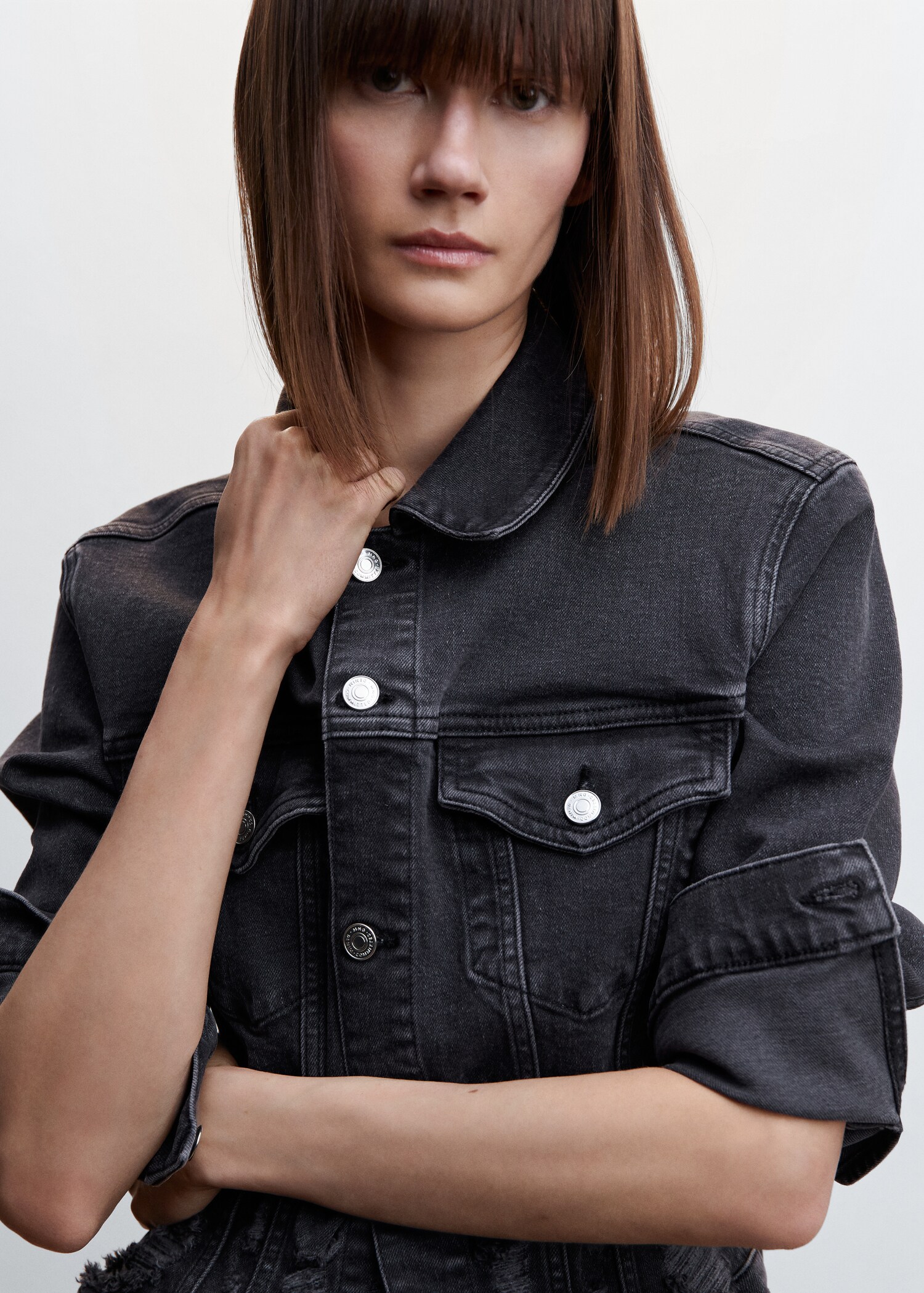 Blouson jean bords effilochés - Détail de l'article 1