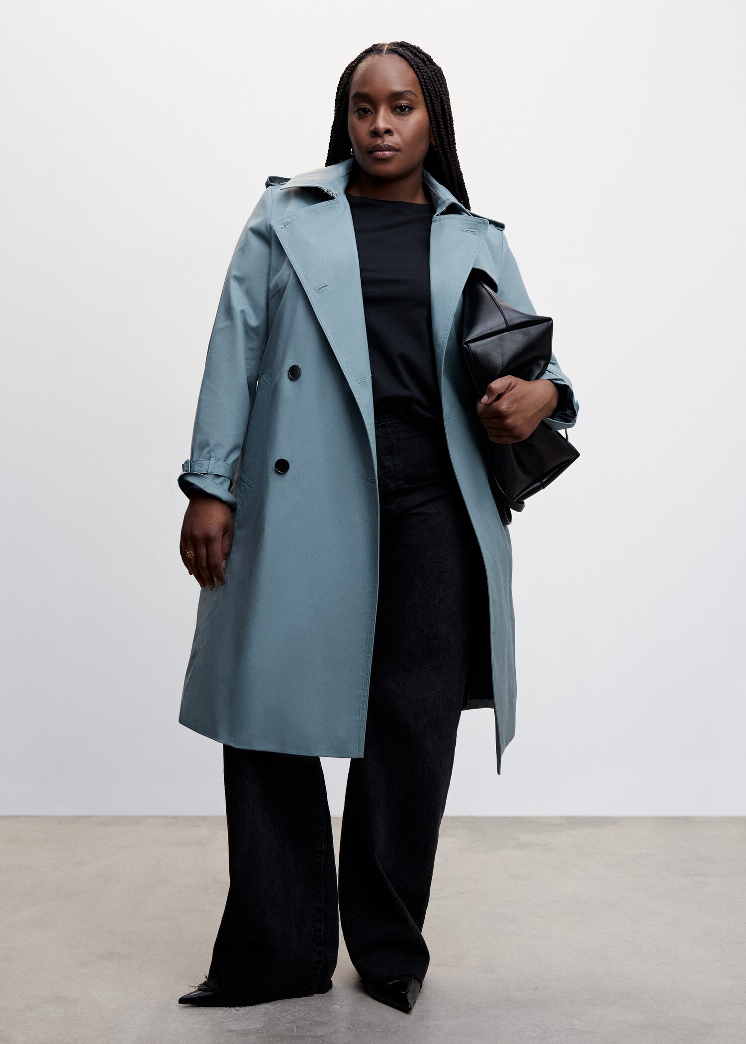 Classic trench coat with belt - Details of the article 3